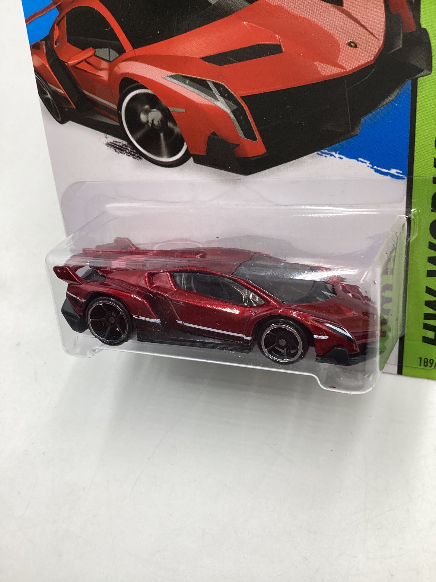 2015 Hot Wheels #189 Lamborghini Veneno Red 101B