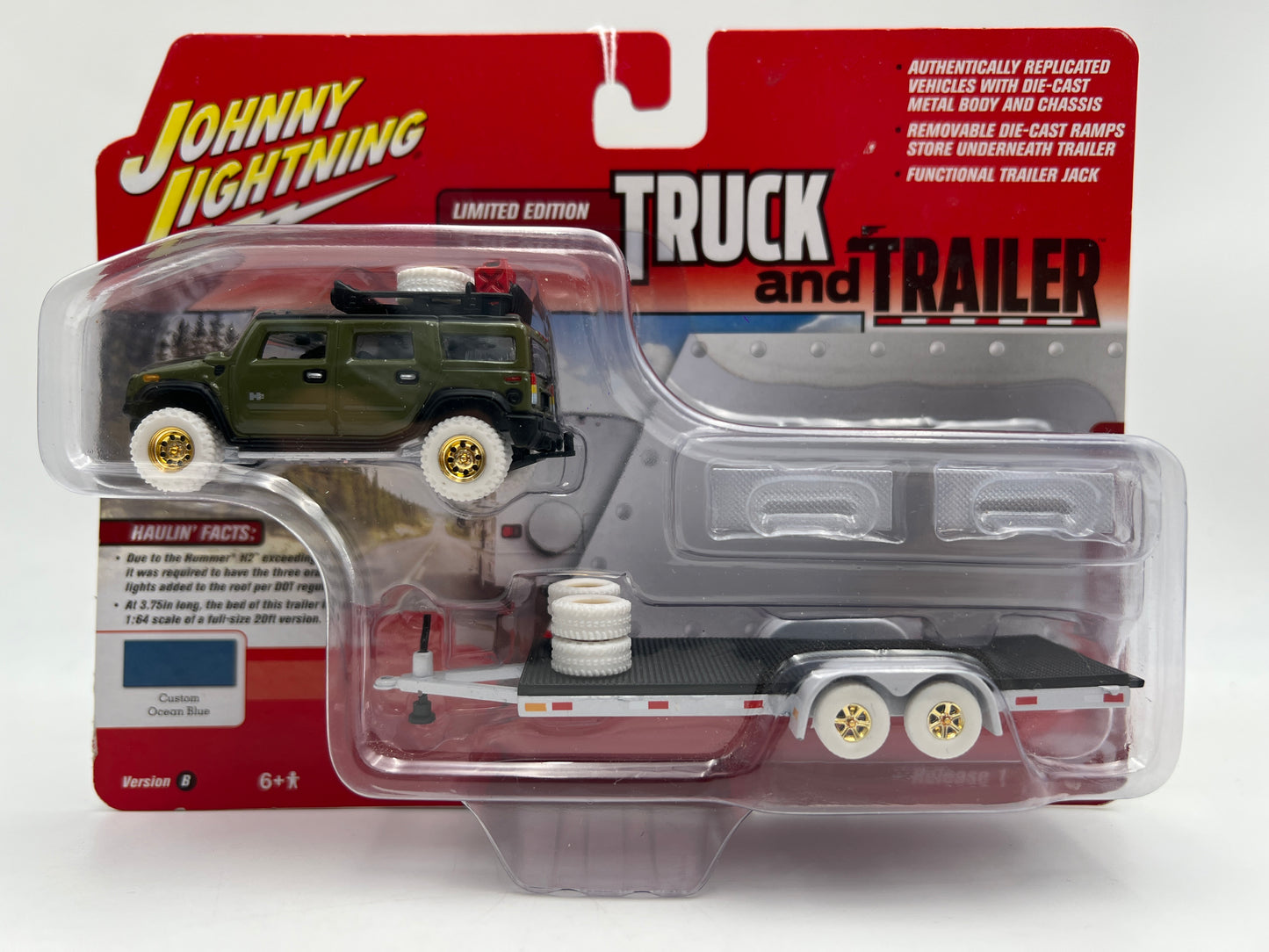 Johnny Lightning CHASE Truck And Trailer Release 1 #3 2004 Hummer H2 W/Open Car Trailer
