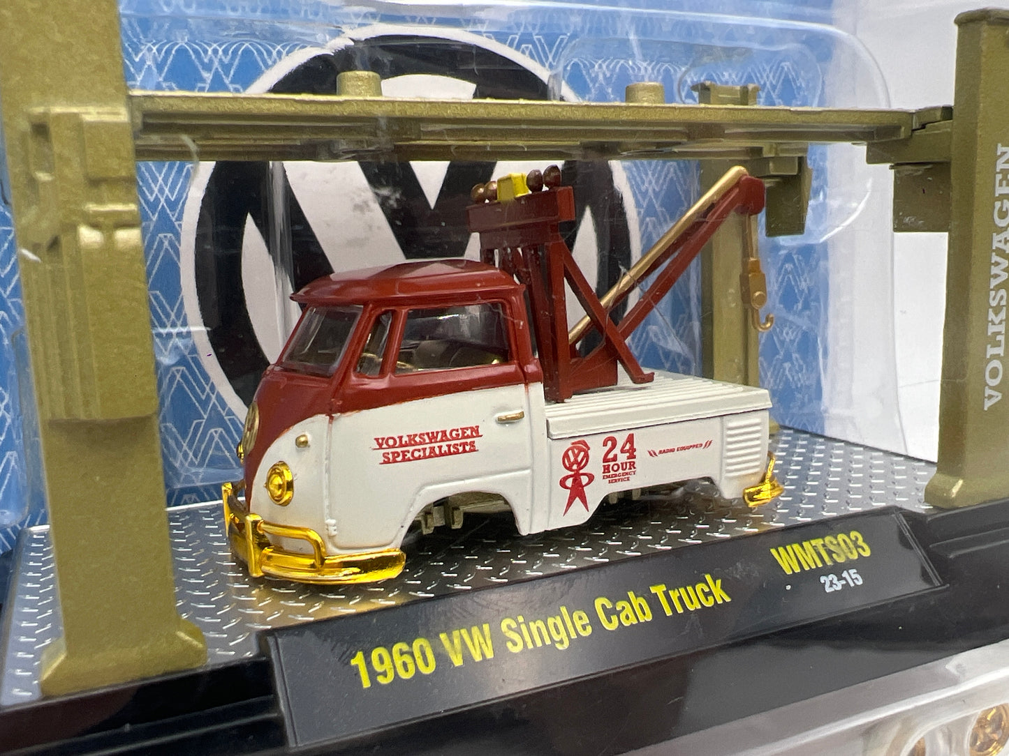 M2 Machines WMTS03 Model Kits CHASE Walmart Exclusive 1960 VW Single Cab Truck
