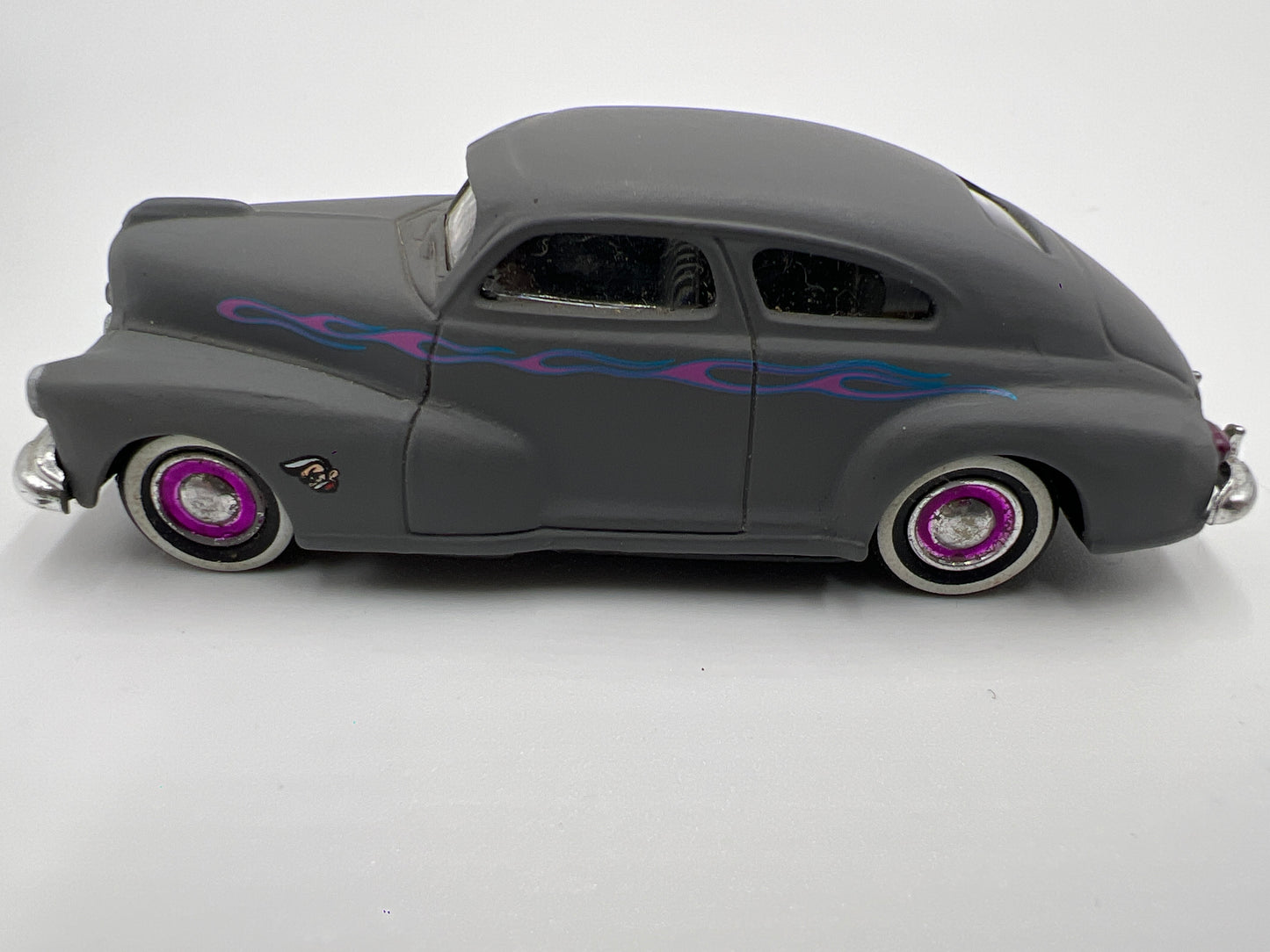 Jada Toys Road Rats 1947 Chevy Fleetline Aerosedan Primer Gray Loose