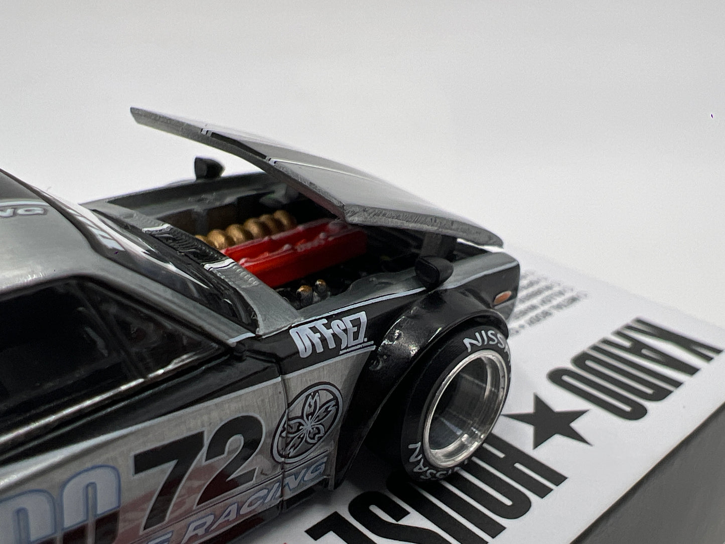 Mini GT Kaido House #195 CHASE Nissan Skyline 2000GT-R KPGC 10 Kaido Racing V1
