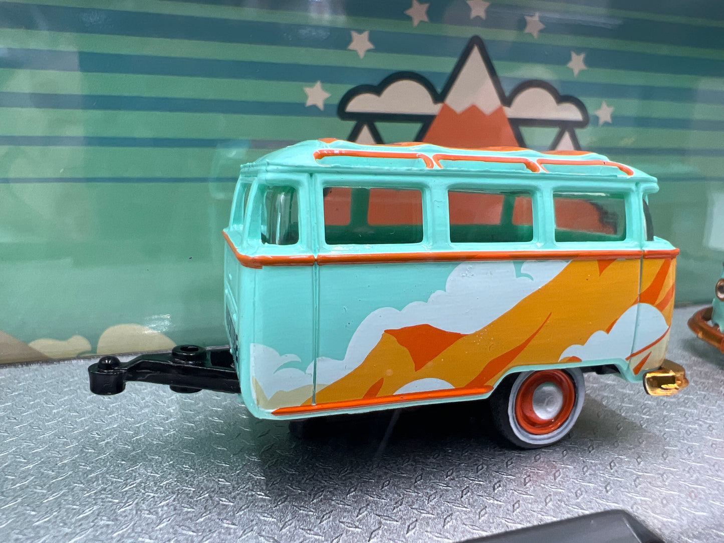 2025 M2 Machines Auto Haulers CHASE 1959 VW Double Cab Truck USA Model & 1960 VW Delivery Van & Trailer R85