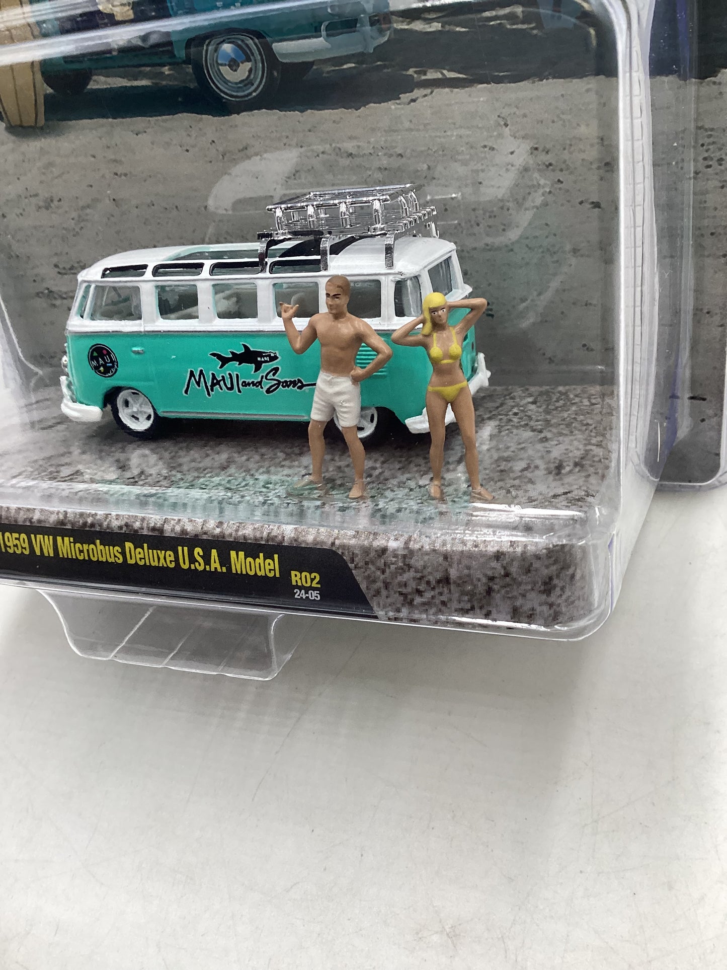 2024 M2 Machines Diorama R02 1959 VW Microbus Deluxe USA Model 197D