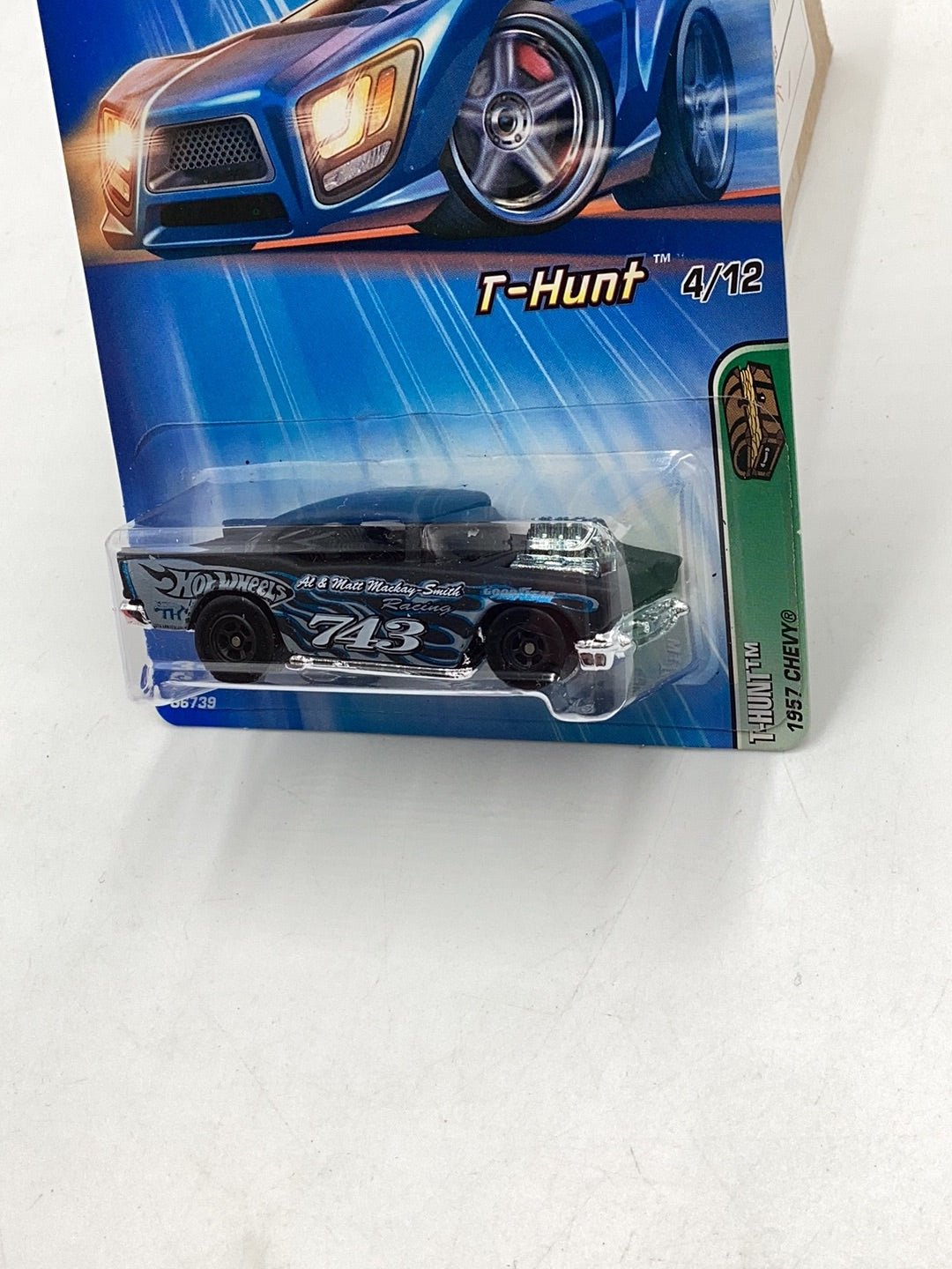 2005 Hot Wheels Treasure Hunt #124 1957 Chevy Black Wheels W/Protector 67D