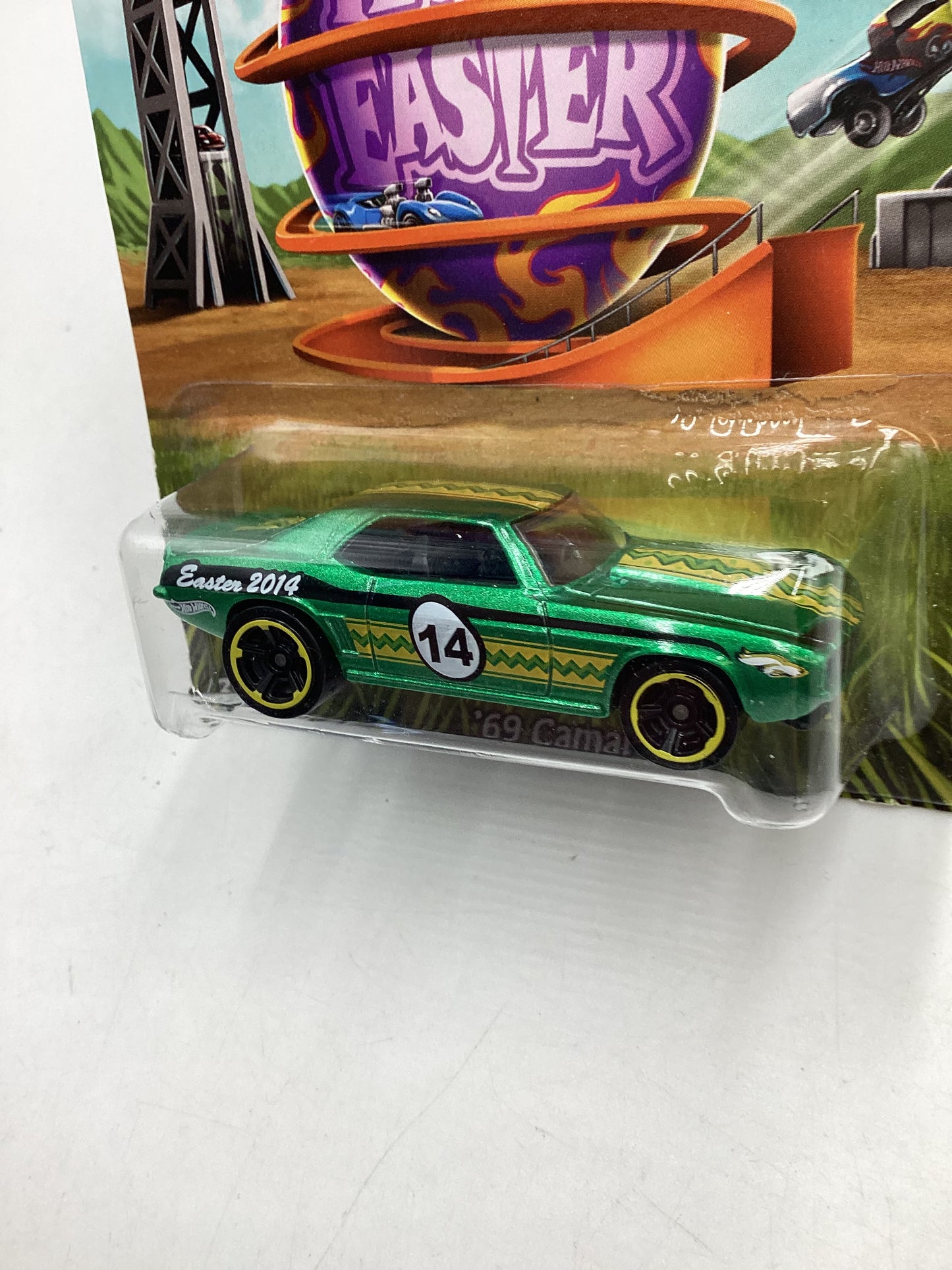 2014 Hot Wheels Happy Easter 1/8 69 Camaro 152H