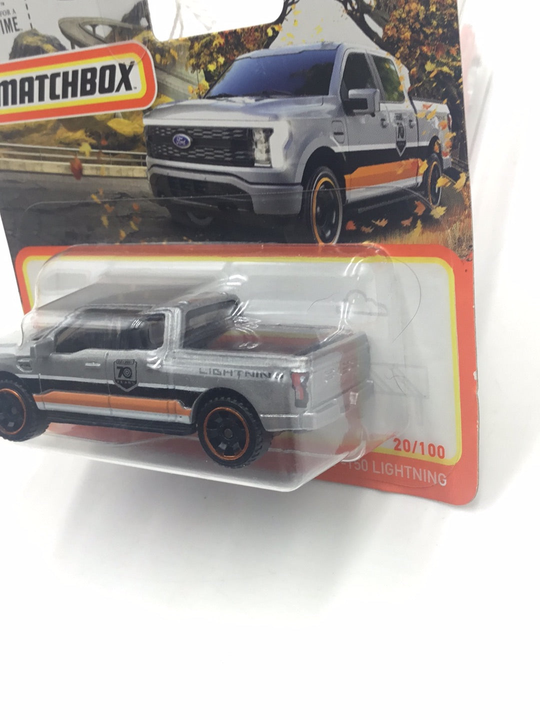 matchbox #20 2022 Ford F-150 Lightning short card 21i