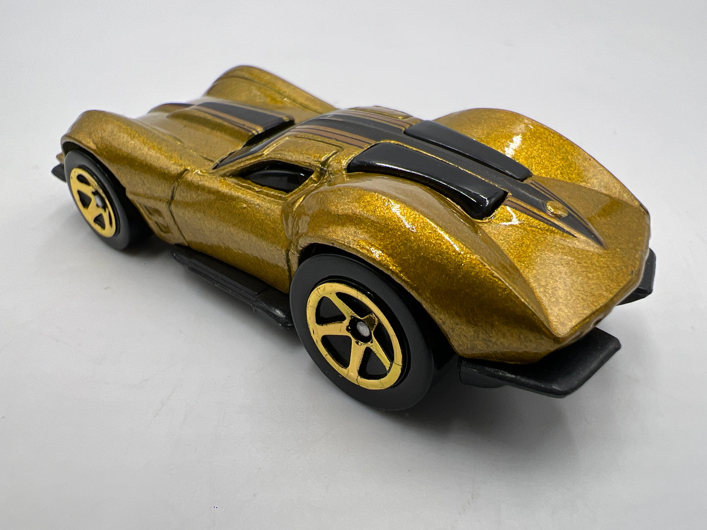 2015 Hot Wheels Mystery Models Series 2 #3 Chase 63 Corvette Stingray Gold