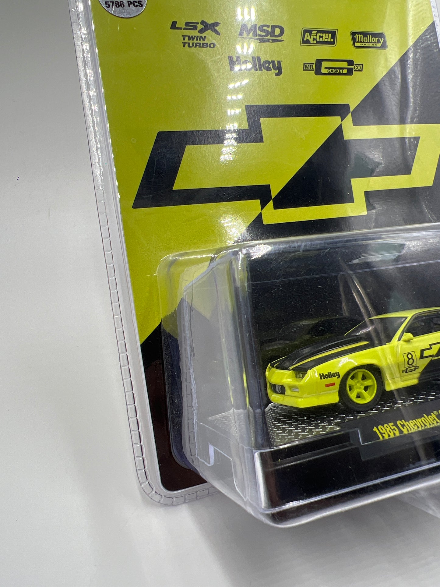M2 Machines Hobby Exclusive 1985 Chevrolet Camaro IROC-Z HS17 194D