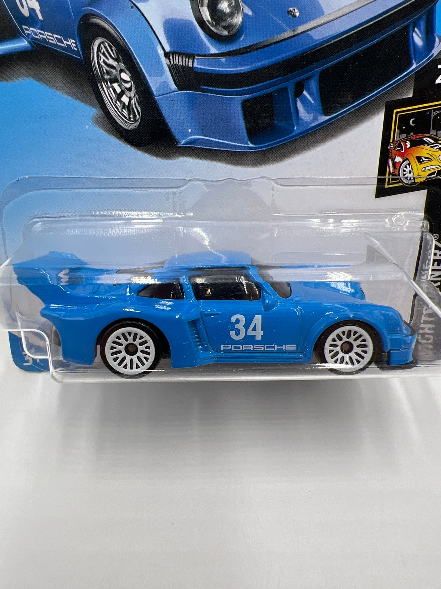 2018 Hot Wheels Nightburnerz #64 Porsche 934.5 Blue