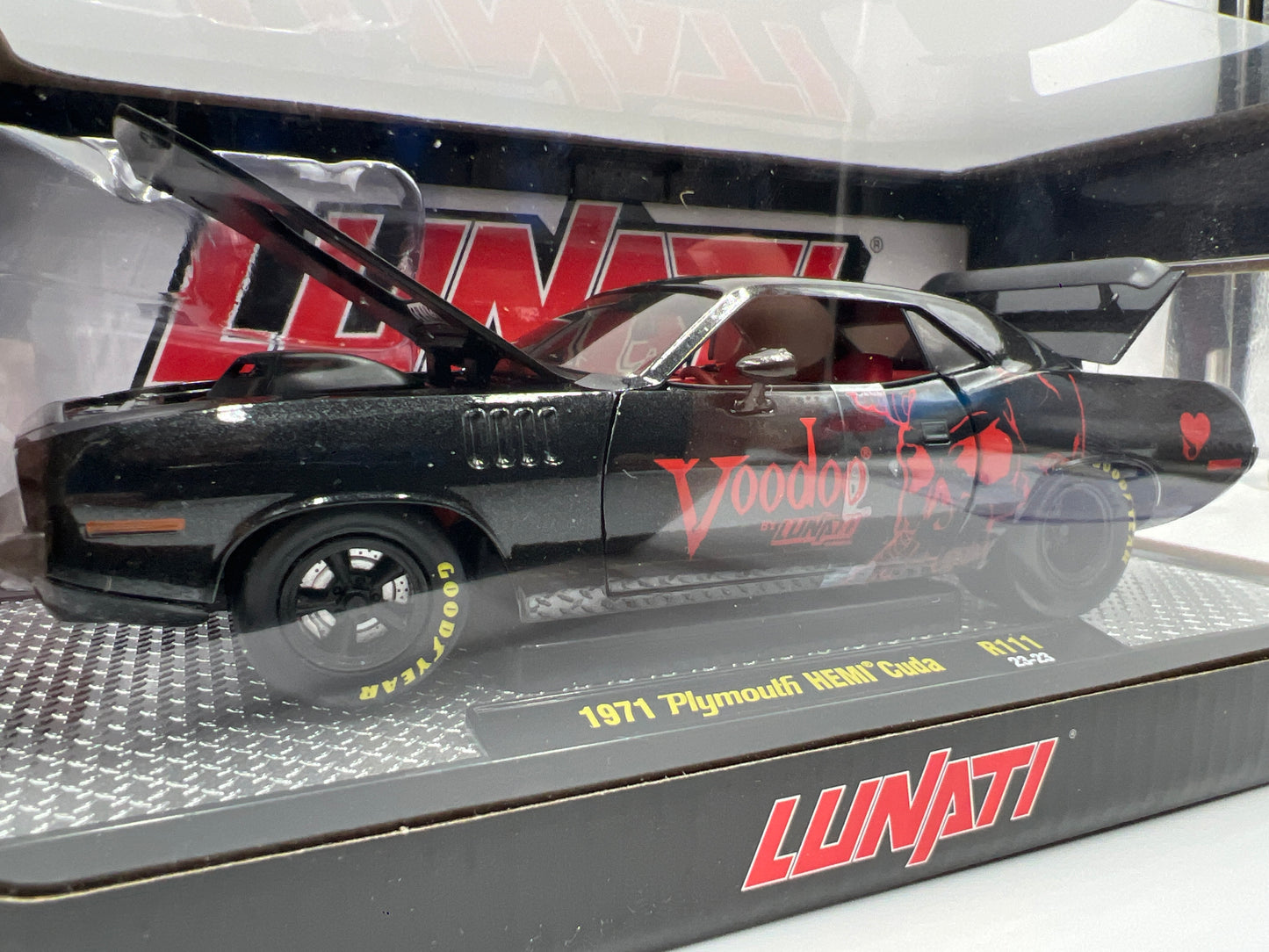 M2 Machines 1/24 Voodoo By Lunati 1971 Plymouth Hemi Cuda Black R111