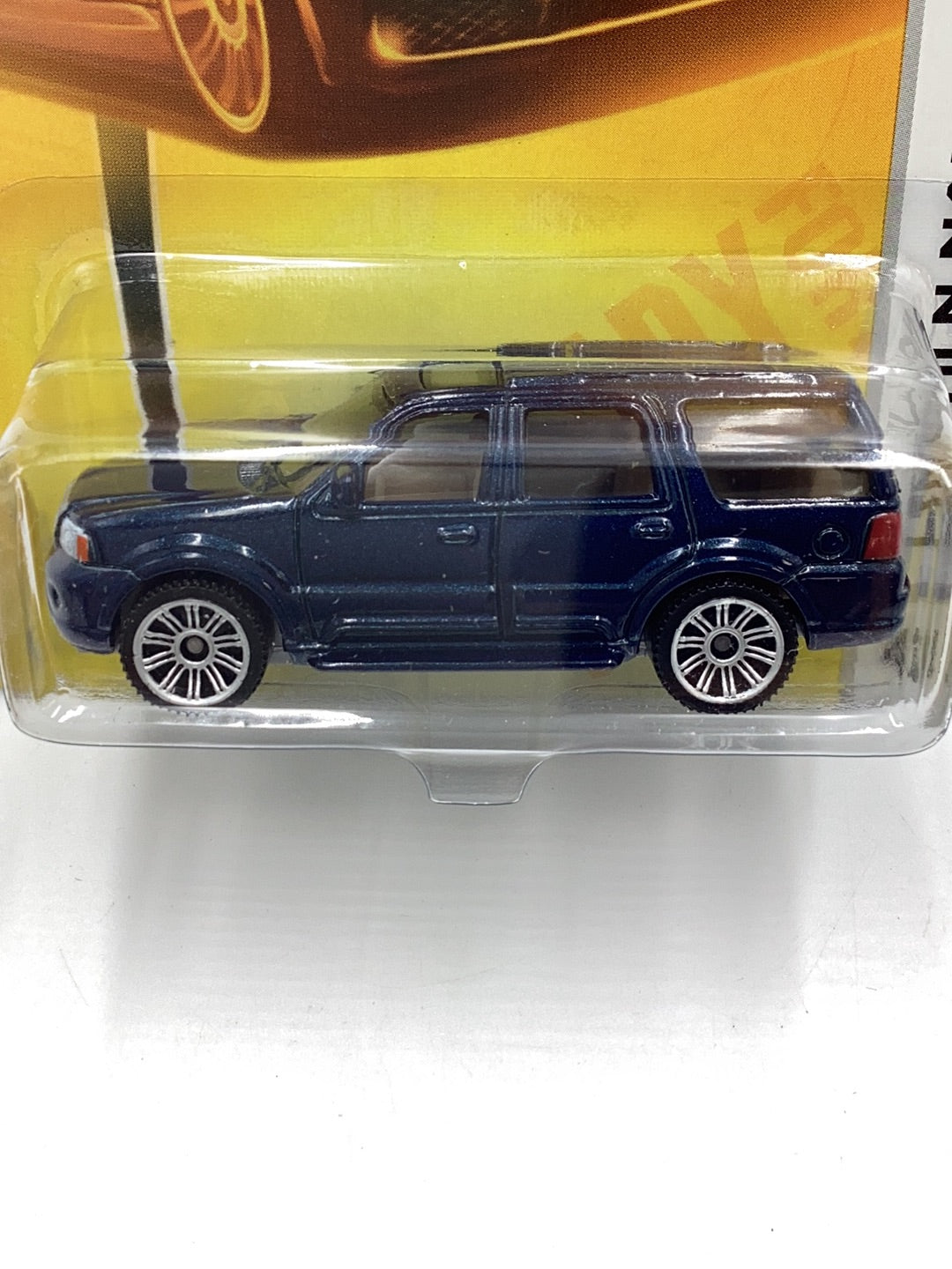 Matchbox #41 Lincoln Navigator 213A