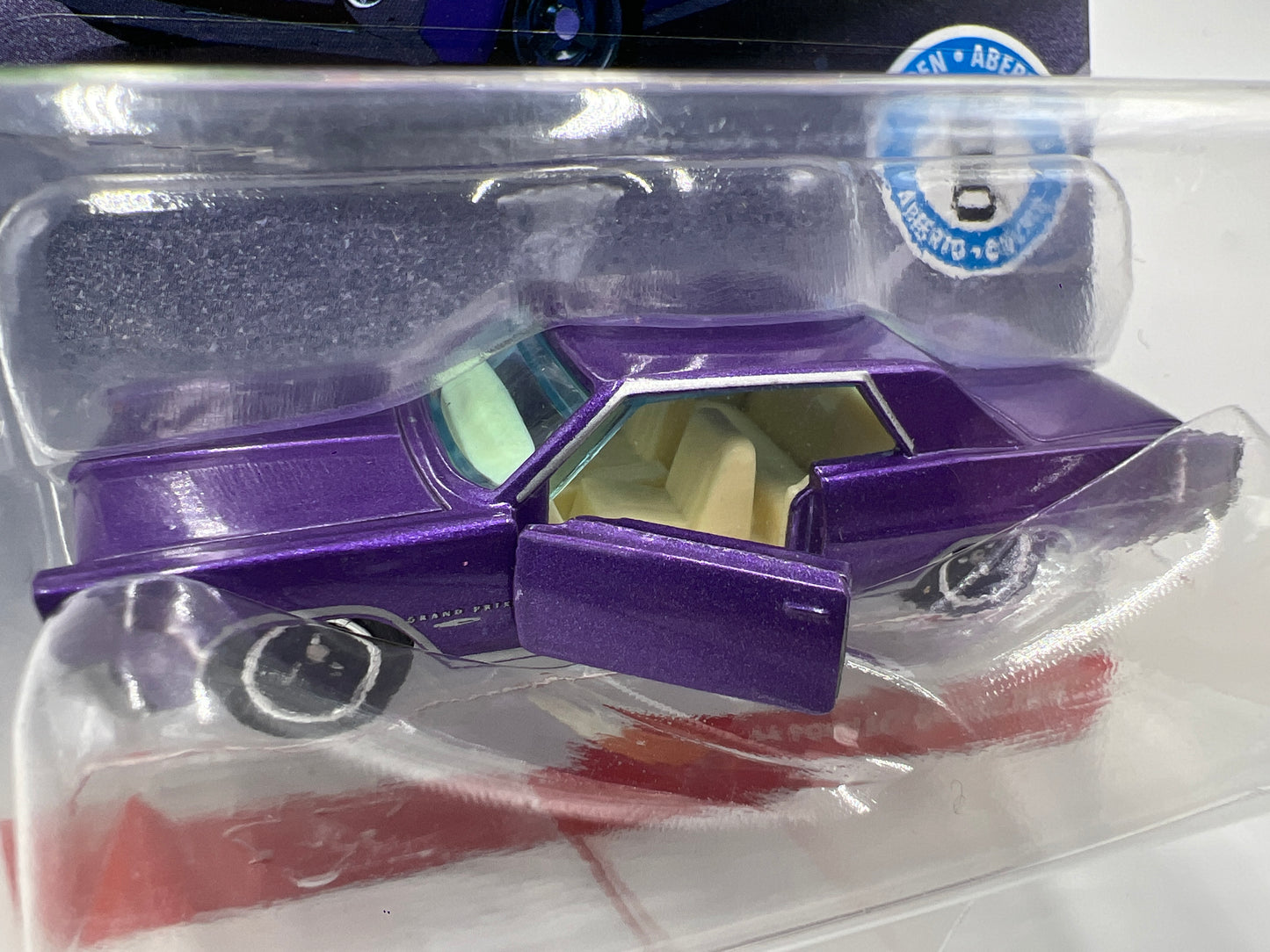 Matchbox Moving Parts MBX Road Trip 64 Pontiac Grand Prix Purple Cracked Blister 169G