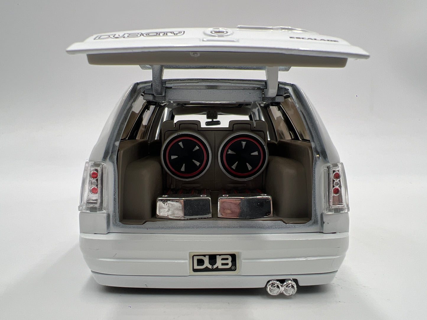 Jada 1/24 Scale Dub City 2002 Cadillac Escalade White Loose