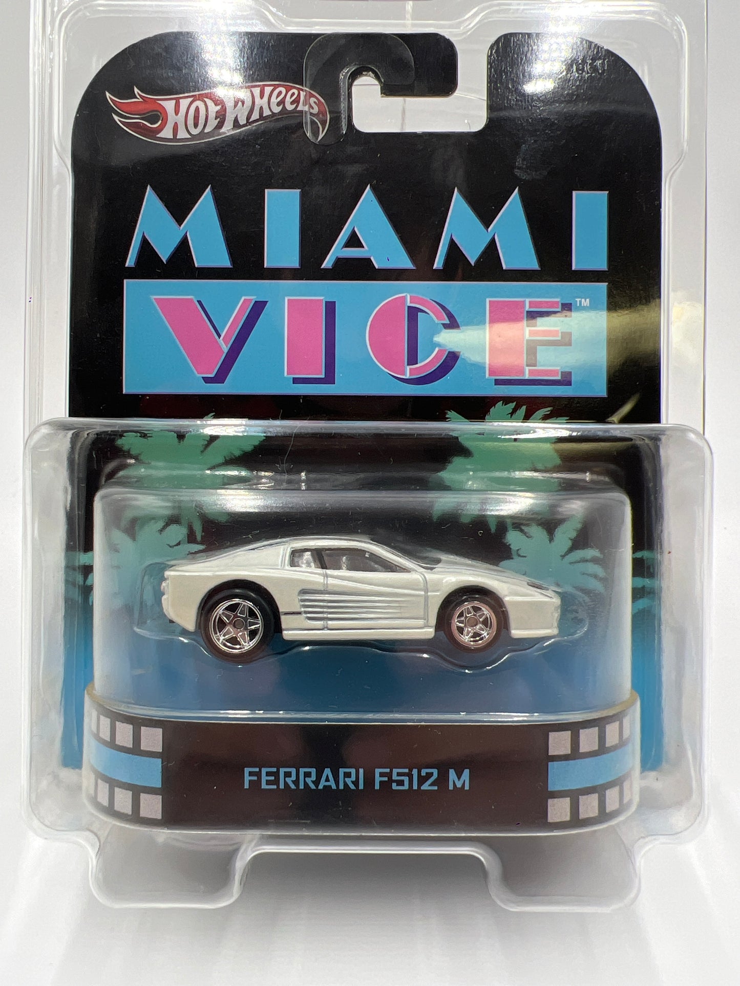 Hot Wheels Retro Entertainment Miami Vice Ferrari 512 M White W/Protector