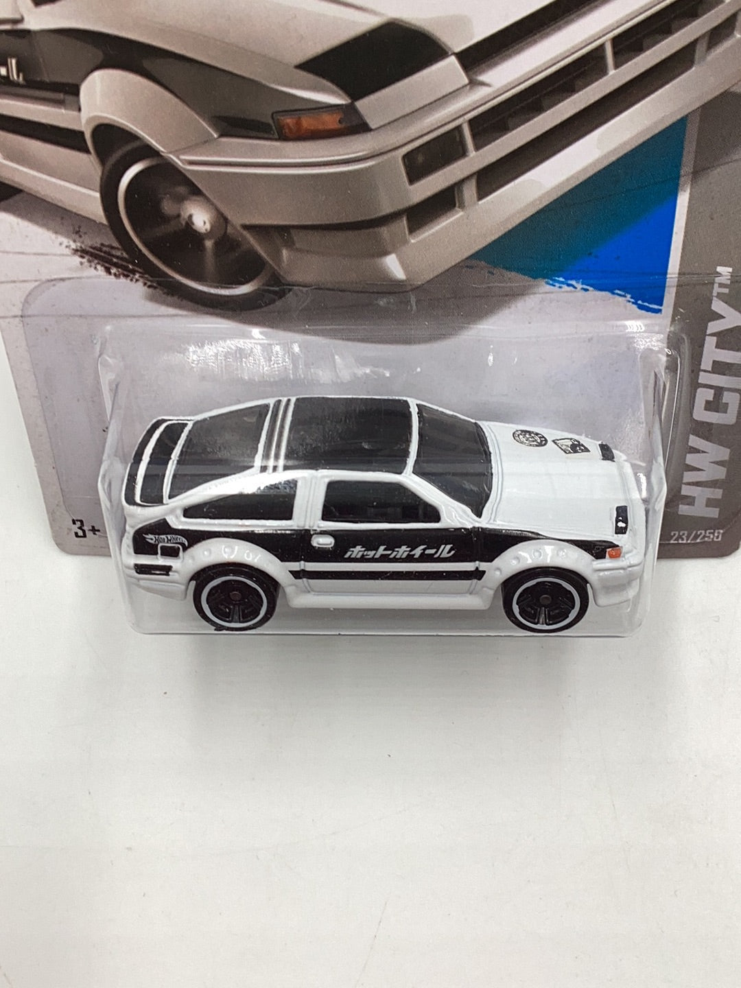 2013 hot wheels #23 Toyota AE 86 Corolla with protector