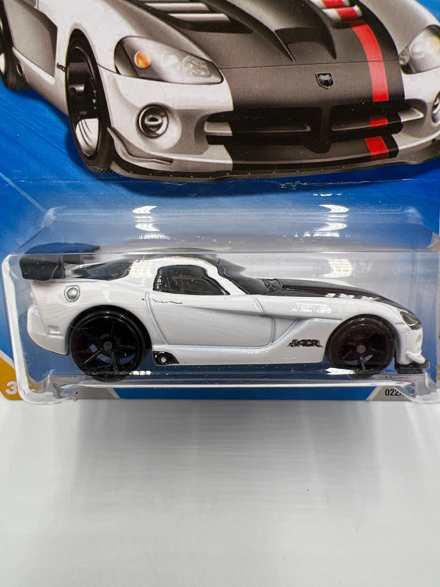 2010 Hot Wheels New Models #22 08 Viper SRT10 ACR White 40A
