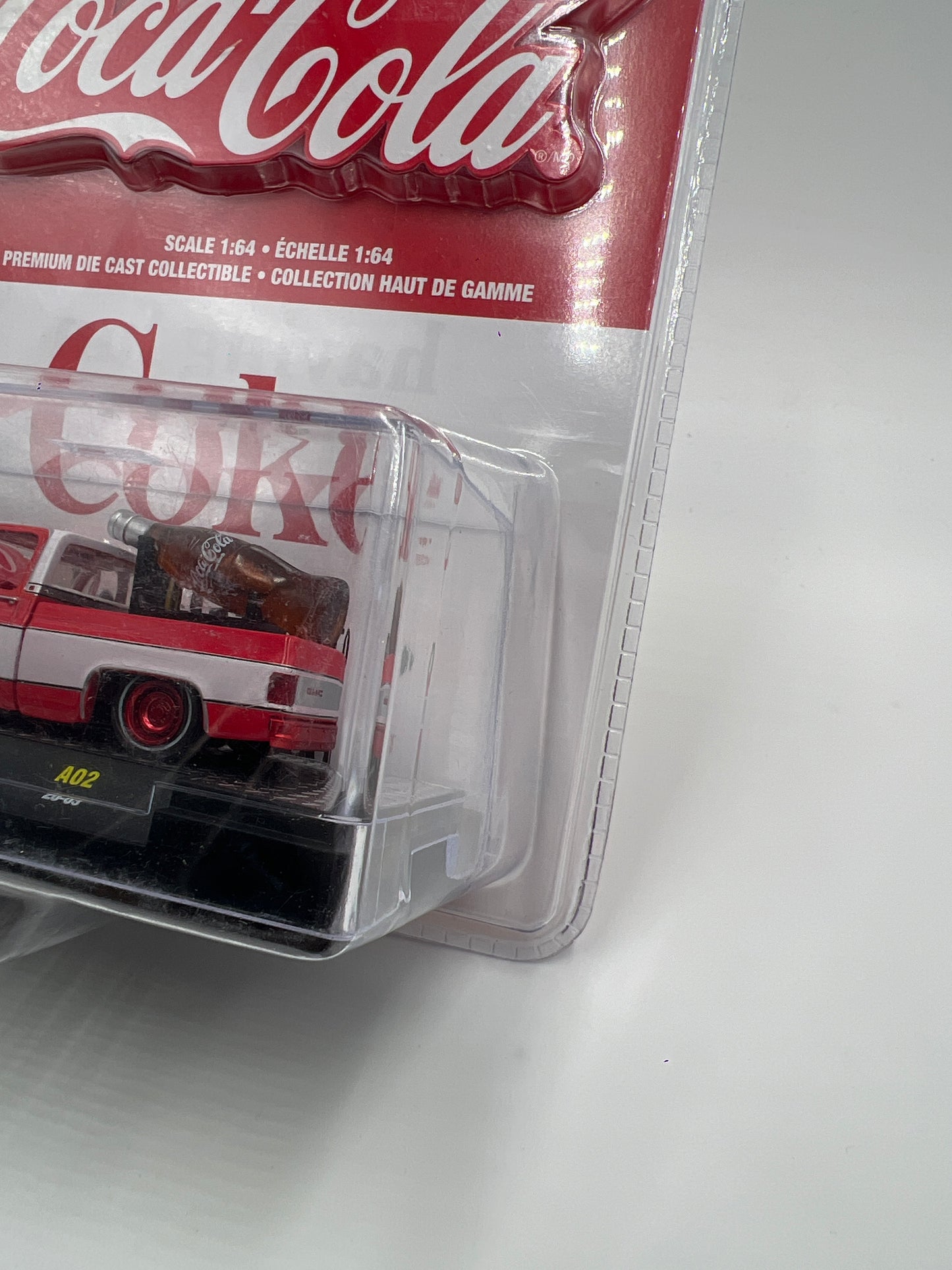 M2 Machines Coca Cola CHASE 1975 GMC Sierra Grande 15 Red/White A02