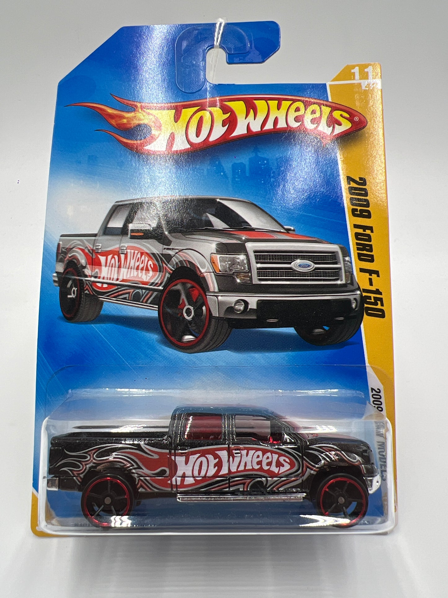 2009 Hot Wheels New Models #11 2009 Ford F-150 Black 28C
