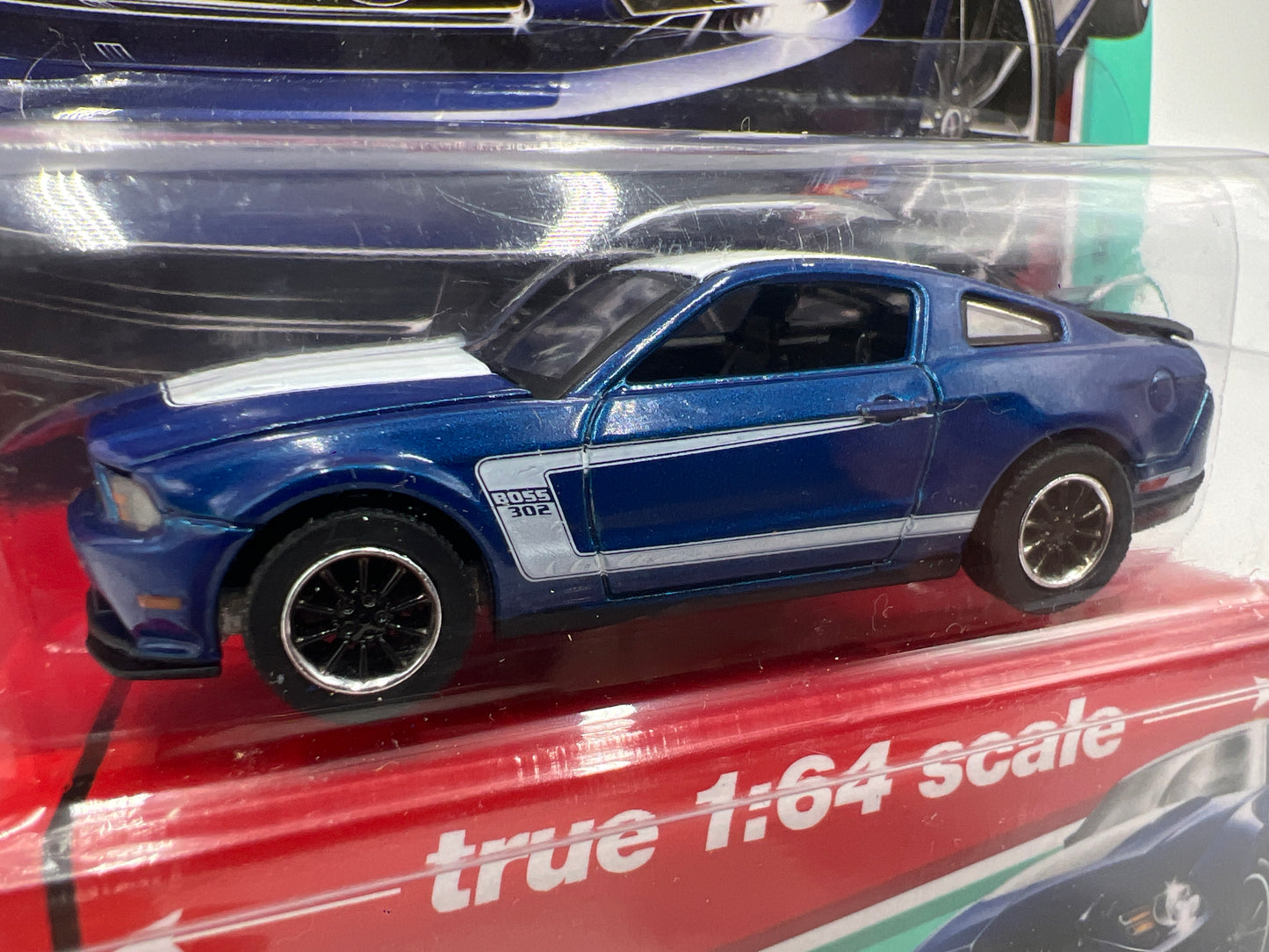 Auto World Modern Muscle Release 1 Version A 2012 Ford Mustang Boss 302 Blue