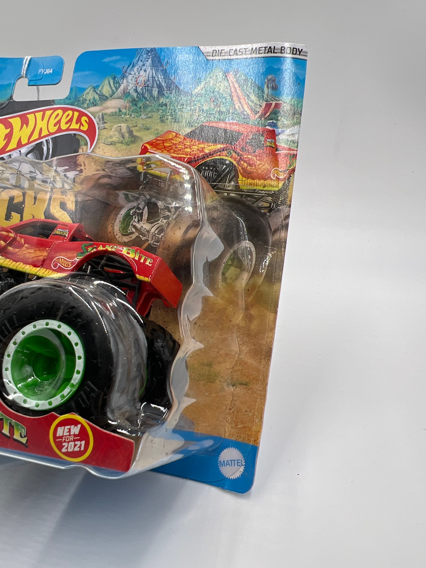 2021 Hot Wheels Monster Trucks Demolition Doubles Bigfoot Vs Snake Bite Cracked Blister