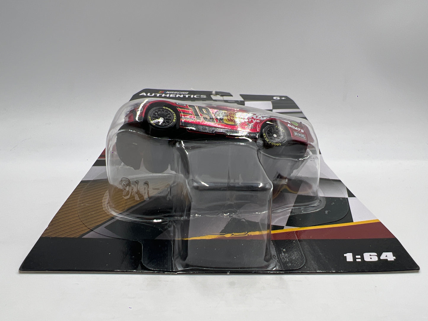 2025 Nascar Authentics Wave 1 Liquid Color CHASE Martin Truex Jr #19 Red