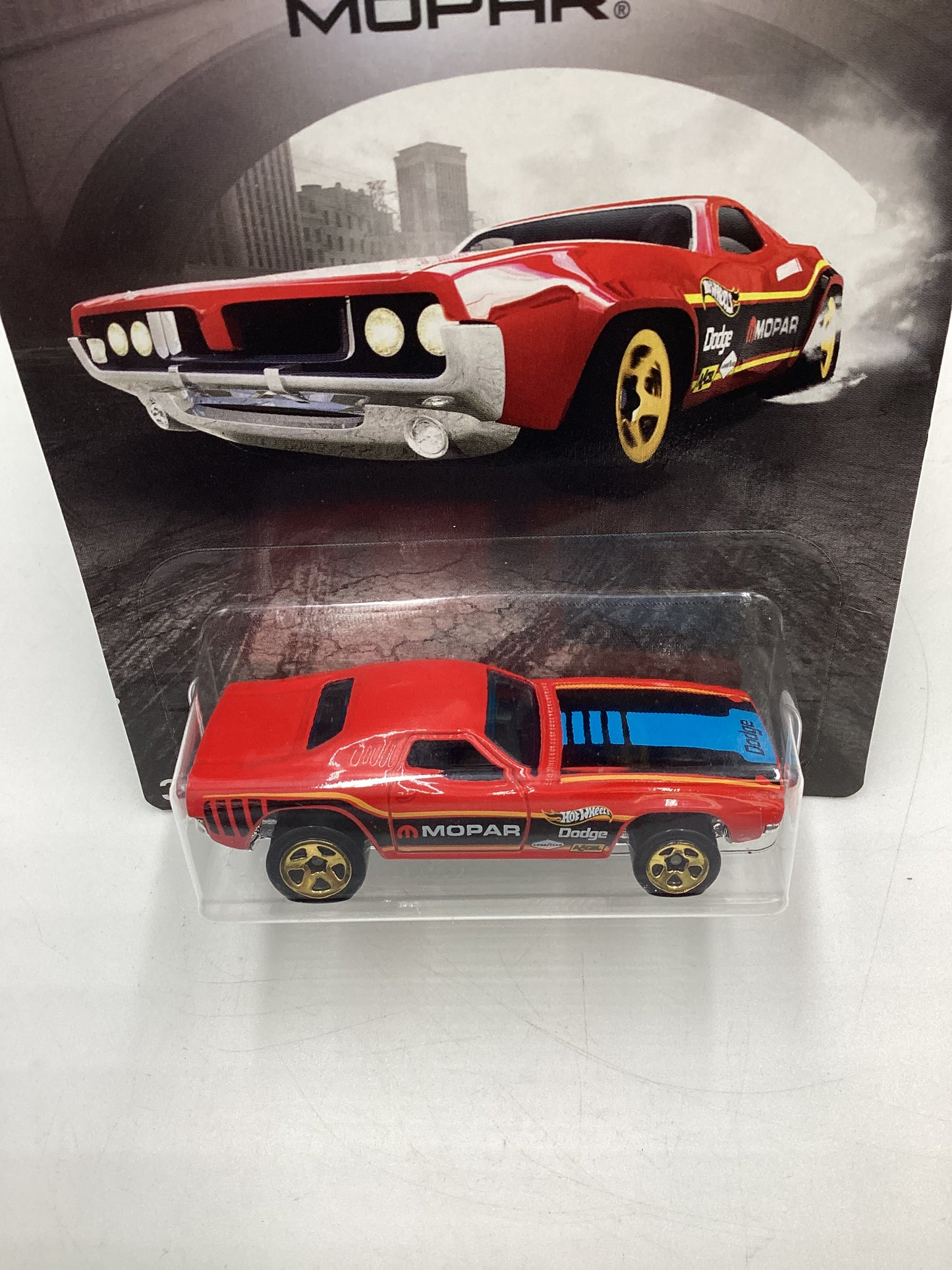 Hot wheels Exclusive Mopar Series #6 Dixie Challenger Red