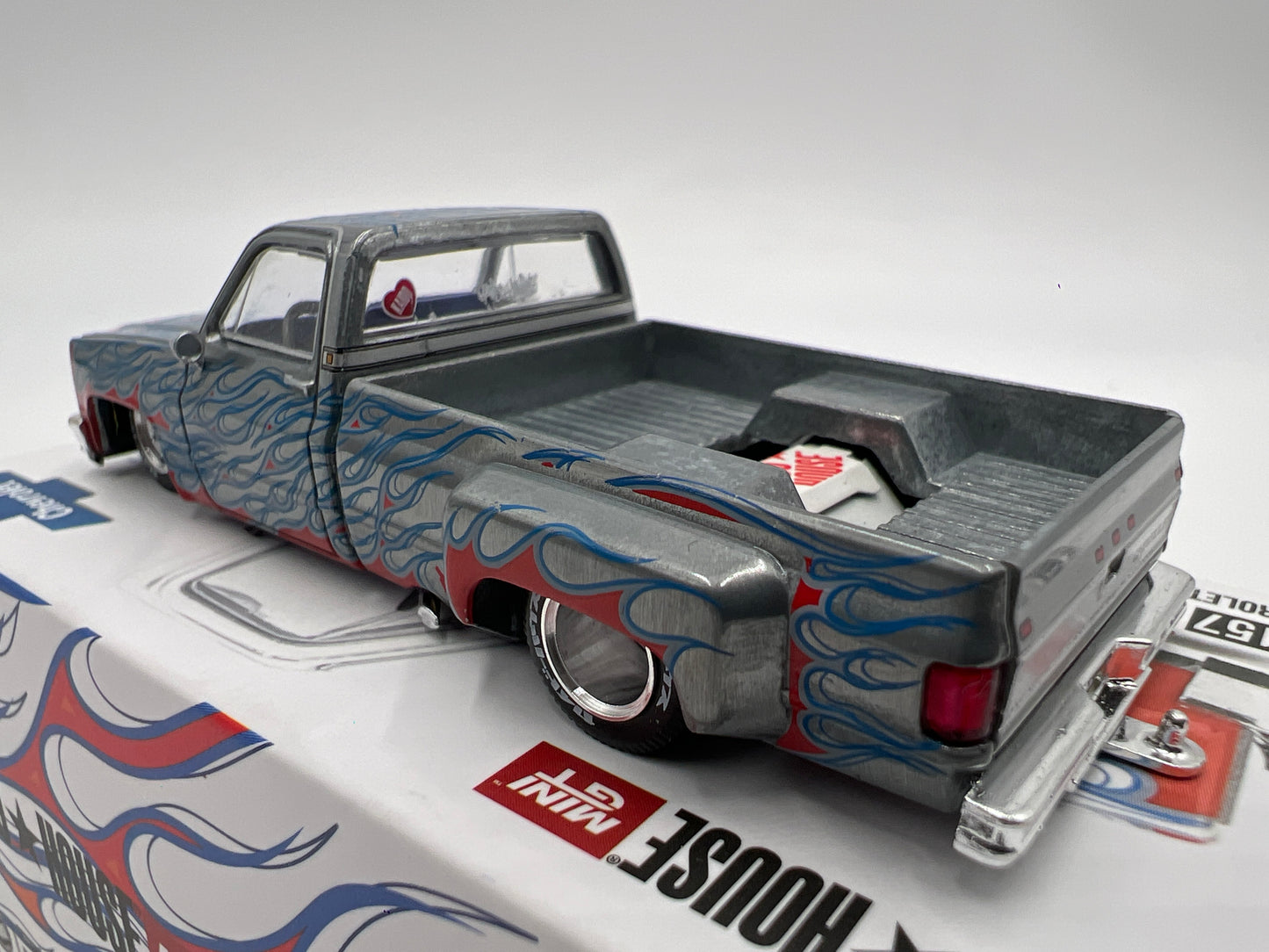 Mini GT x Kaido House #157 CHASE Chevrolet Silverado Dually On Fire V2 White