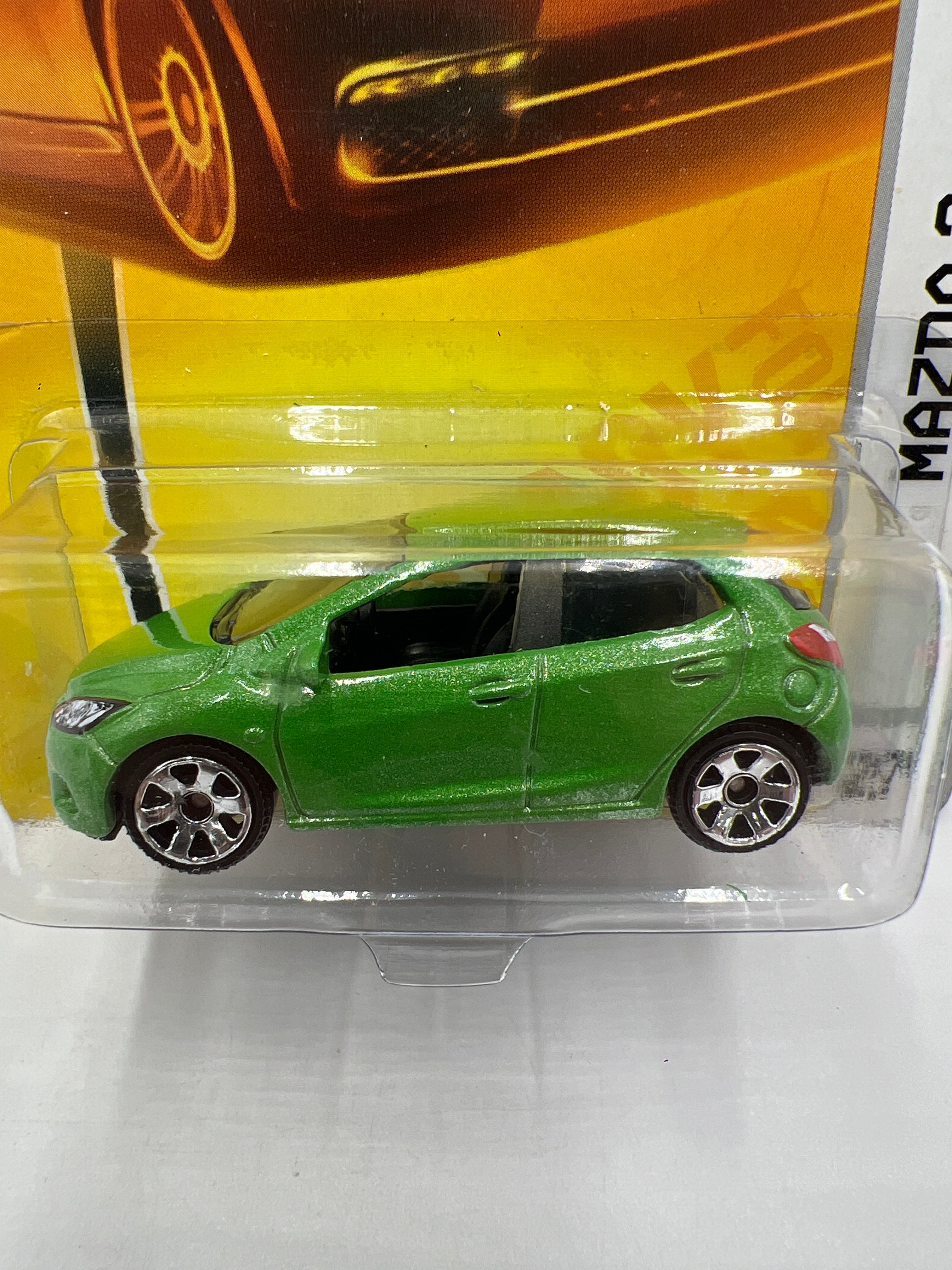 Matchbox Metro Rides #27 Mazda 2 Green SR – carolinasdiecast