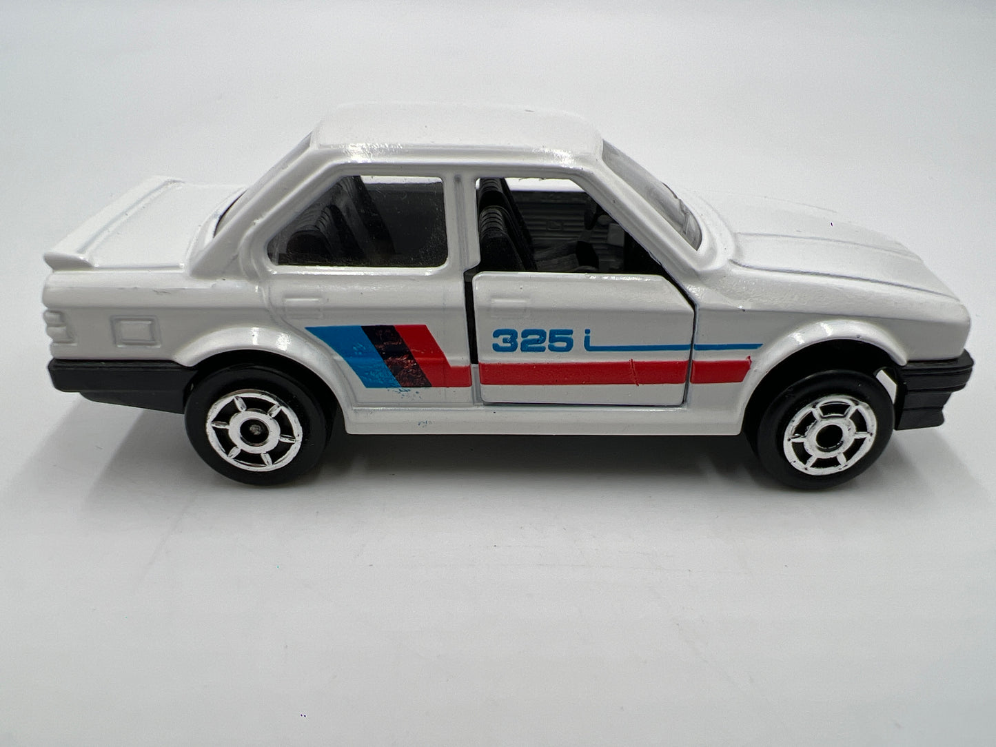 Majorette No. 229 BMW 325i White Loose