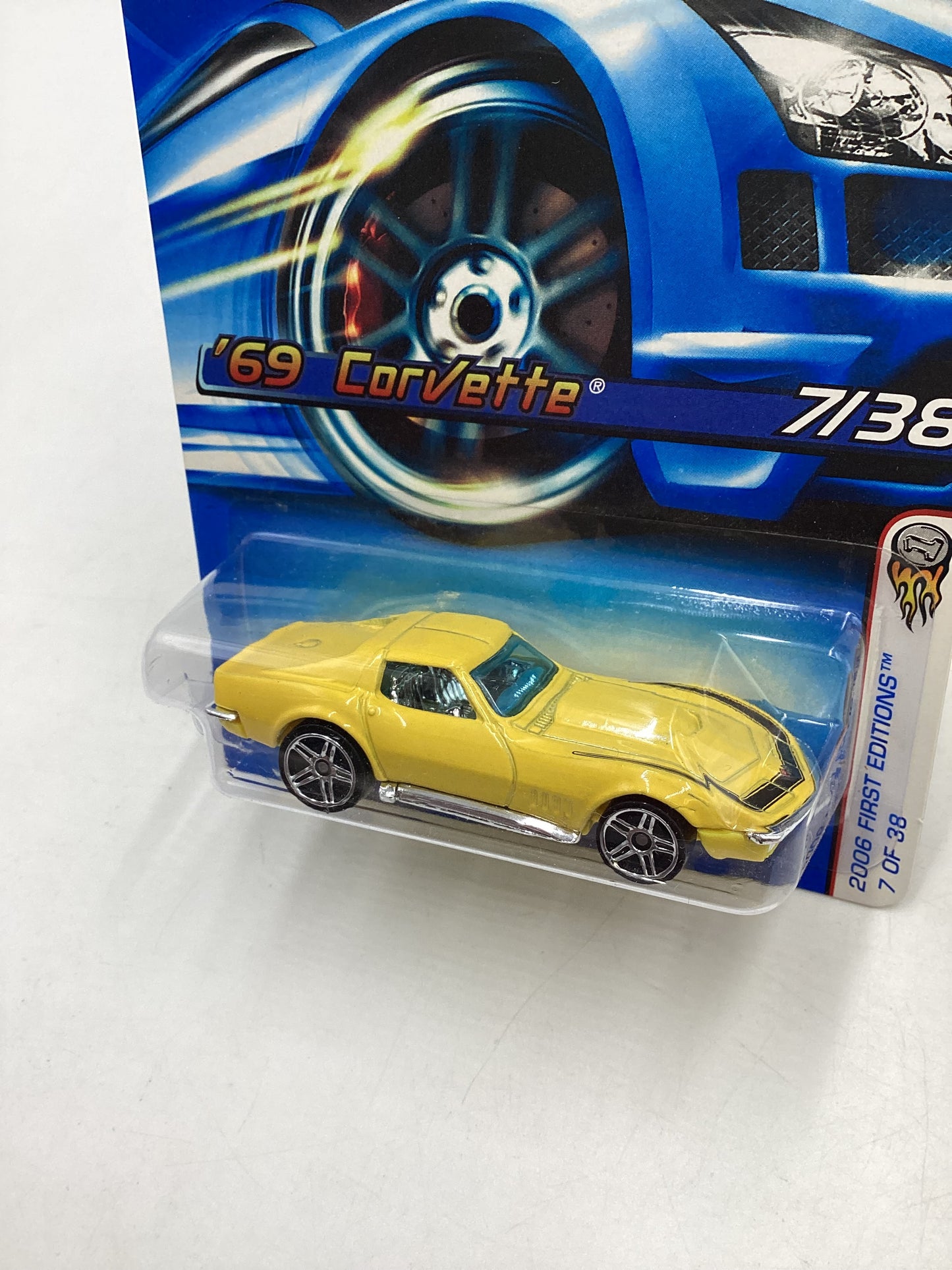 2006 Hot Wheels #007 Yellow 69 Corvette 15B