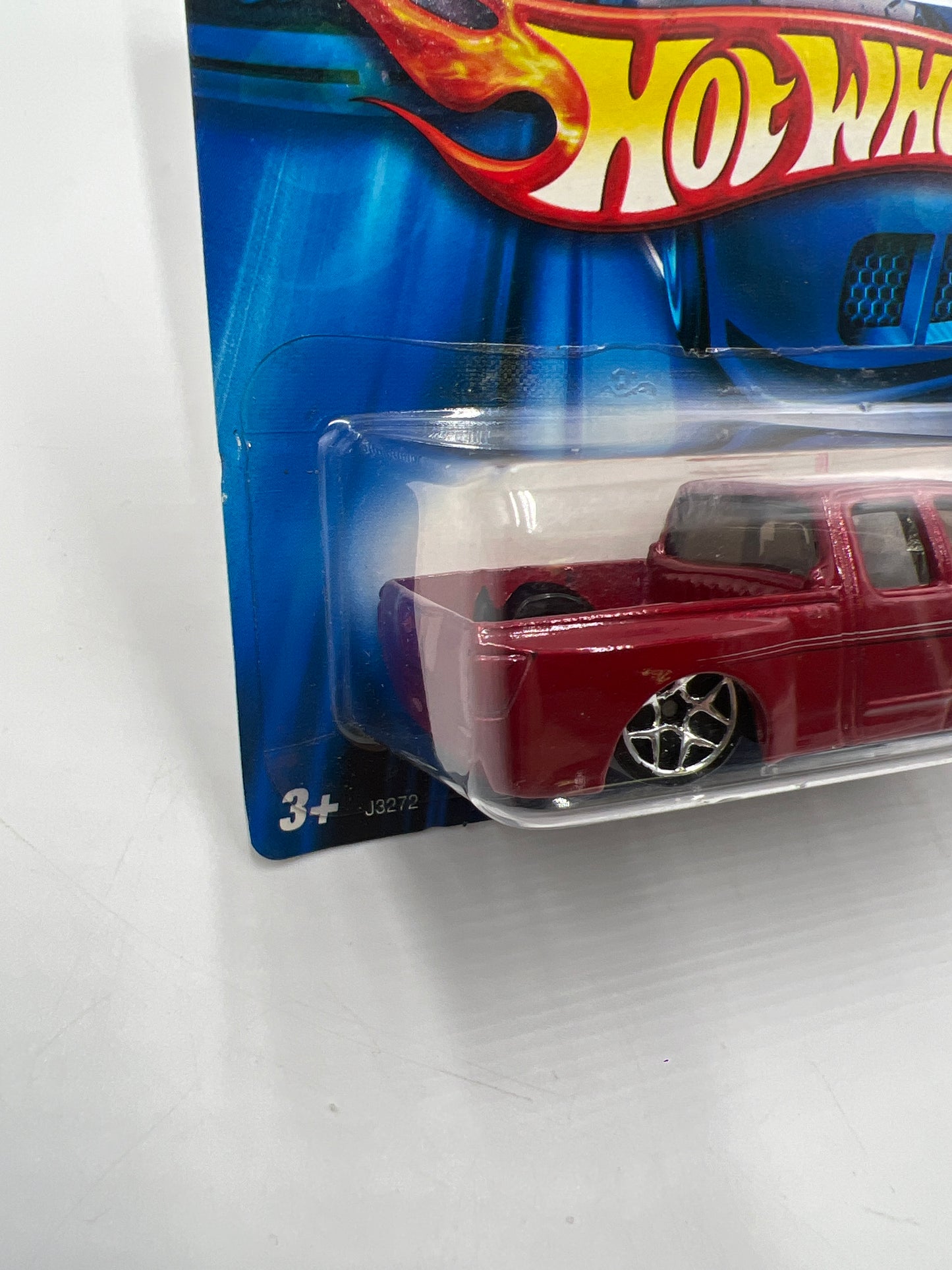 2006 Hot Wheels New Models #31 Nissan Titan Red Short Card W/Protector