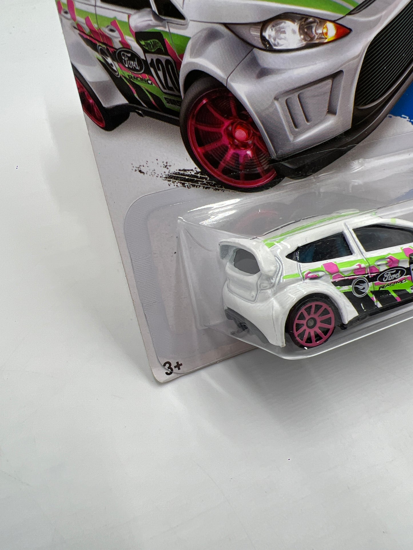 2014 Hot Wheels Treasure Hunt #106 12 Ford Fiesta White