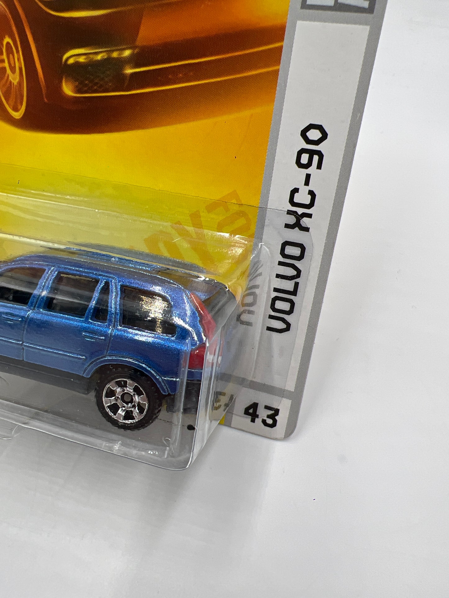 Matchbox VIP Luxury #43 Volvo XC-90 Blue SR