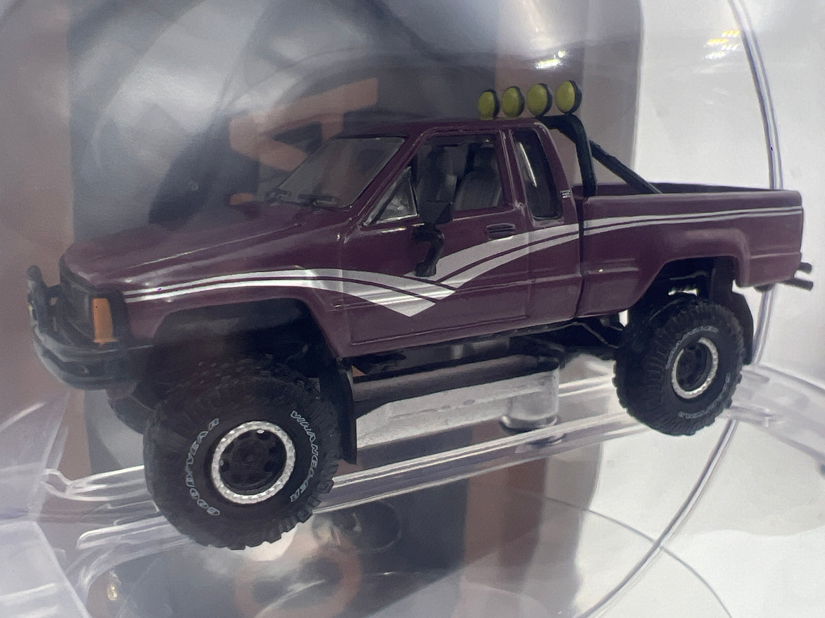 2026 M2 Machines Christmas Holiday Ornaments 2 Pack 1985 Toyota 4x4 Truck