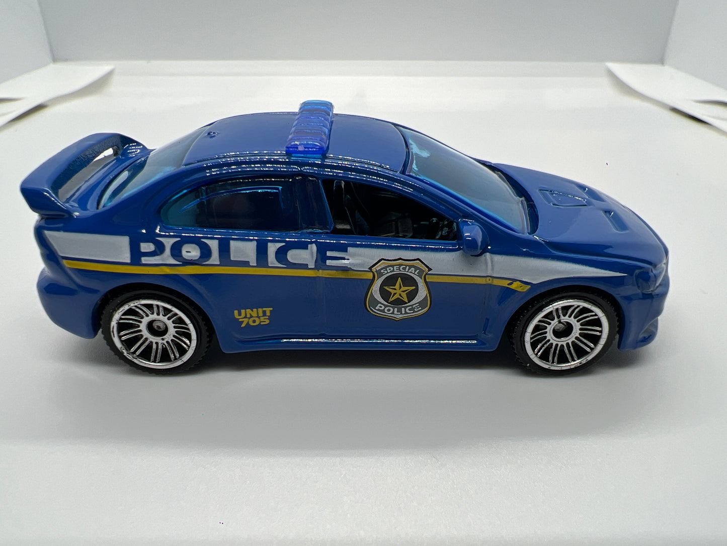 Matchbox 1/64 2010 Mitsubishi Lancer X Blue Police Loose