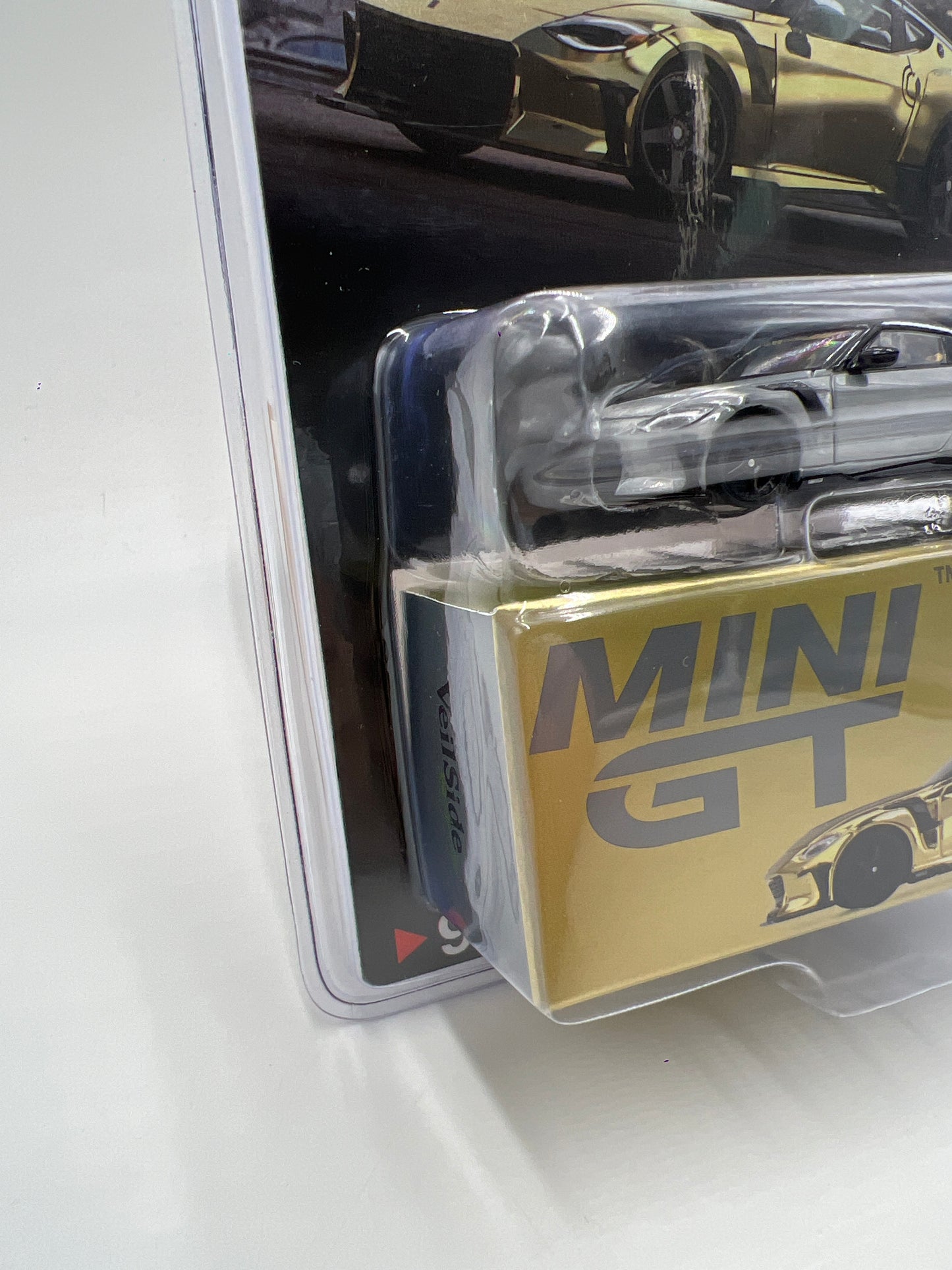 Mini GT #985 CHASE Nissan Z VeilSide FFZ400