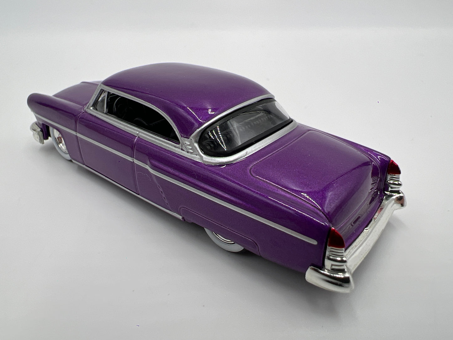 Mini GT Mijo Exclusives #757 Lincoln Capri Hot Rod 1954 Purple Opened