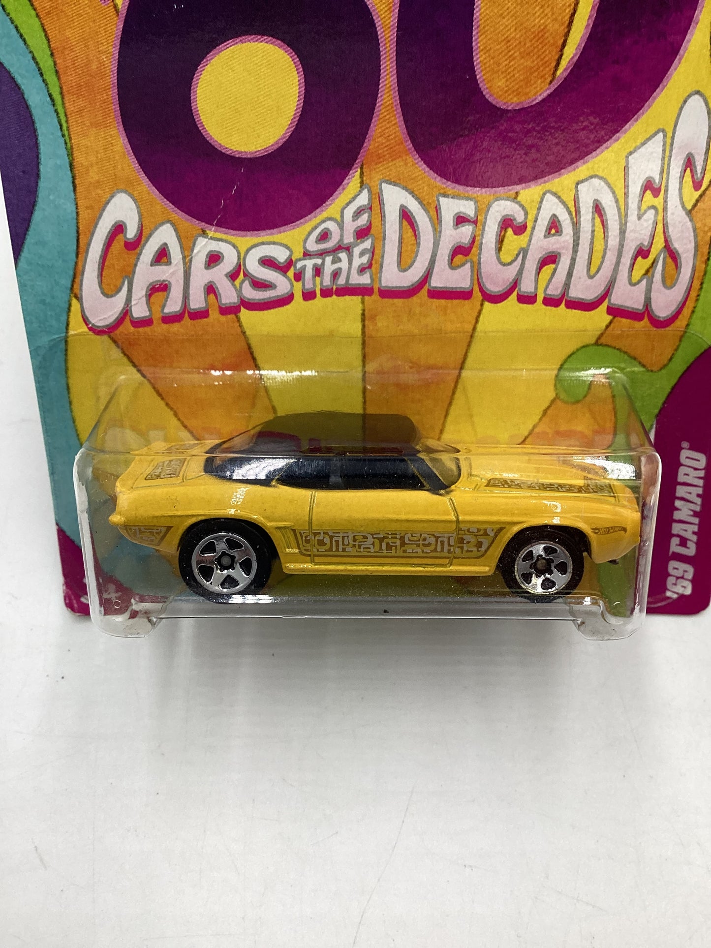 2011 Hot wheels 60’s Cars of the Decade 13/32 69 Camaro 160B