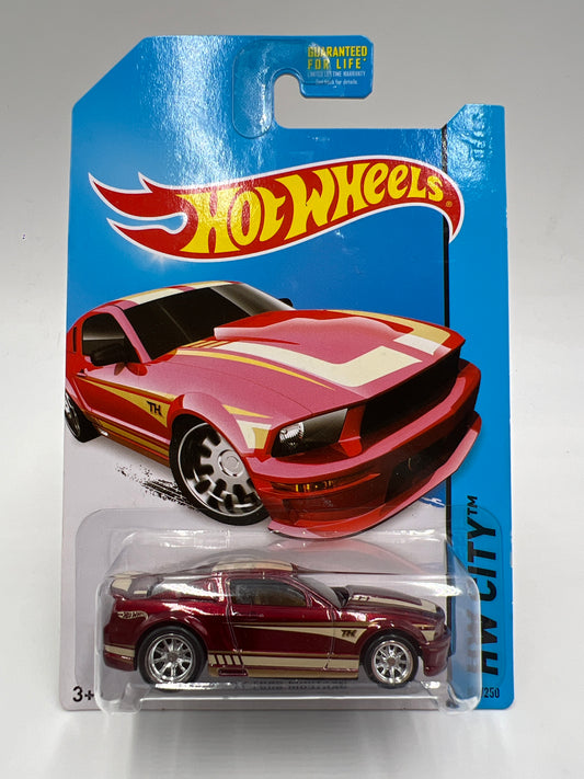 2014 Hot Wheels Super Treasure Hunt #95 07 Ford Mustang Red W/Protector