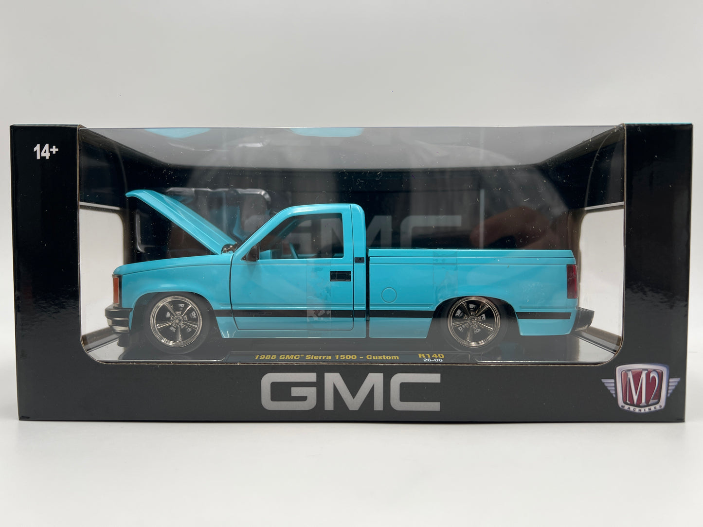 M2 Machines 1/24 Scale R140 CHASE 1988 GMC Sierra 1500 Custom Light Blue
