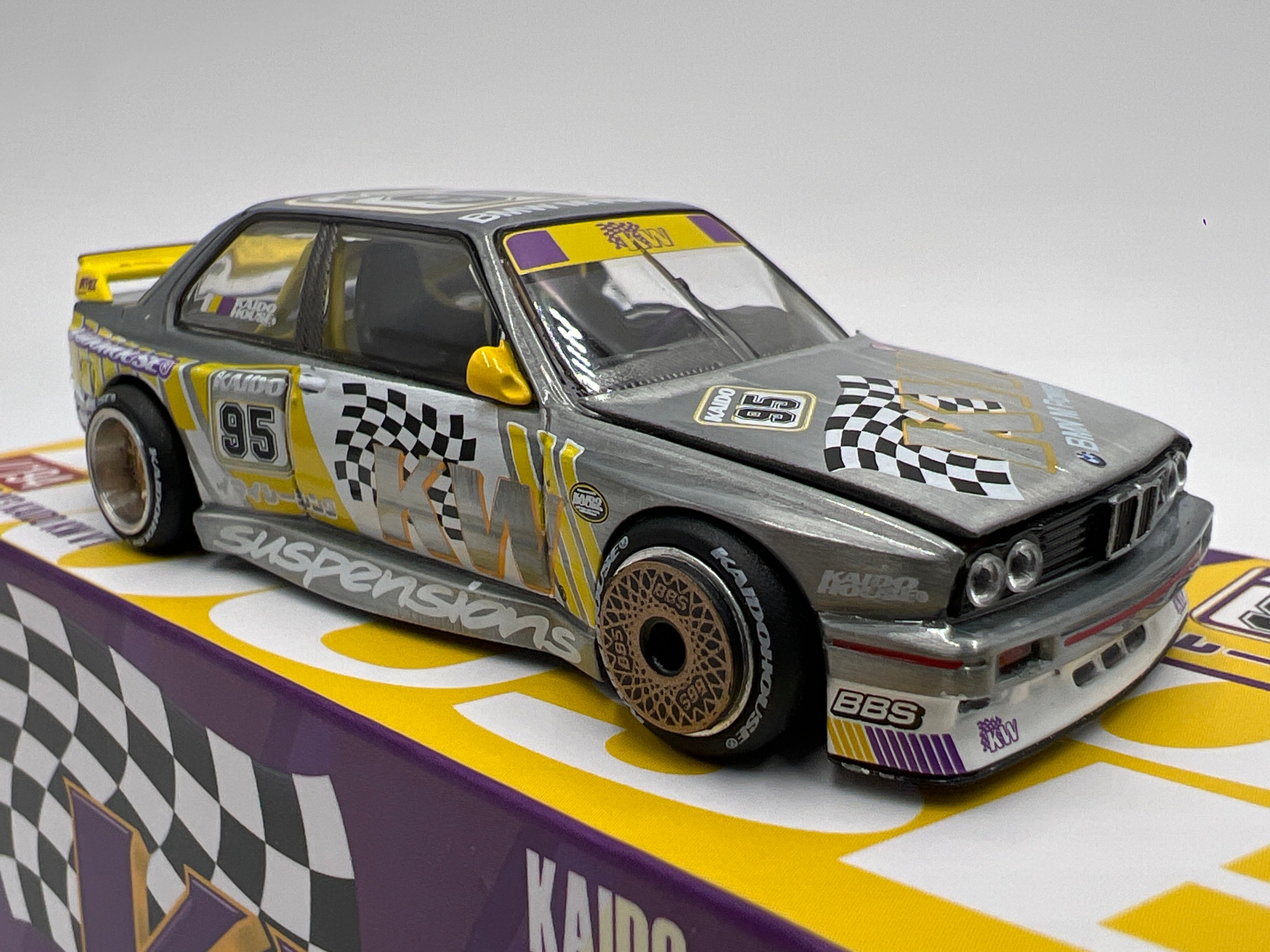 Mini GT Kaido House #194 CHASE BMW E30 M3 Kaido KW V1