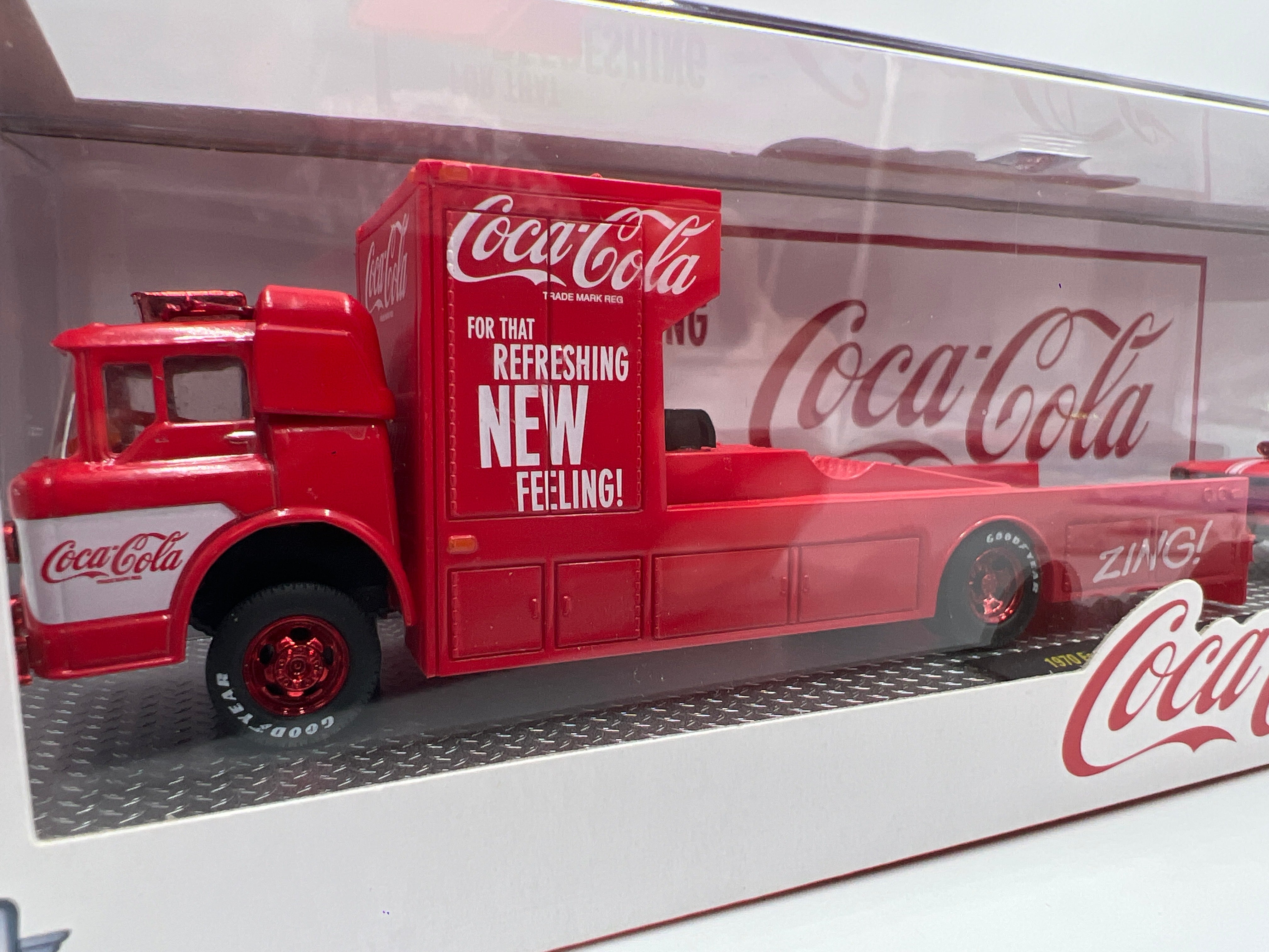 M2 Machines Auto Haulers CHASE Coca Cola 1970 Ford C-950 & 1966