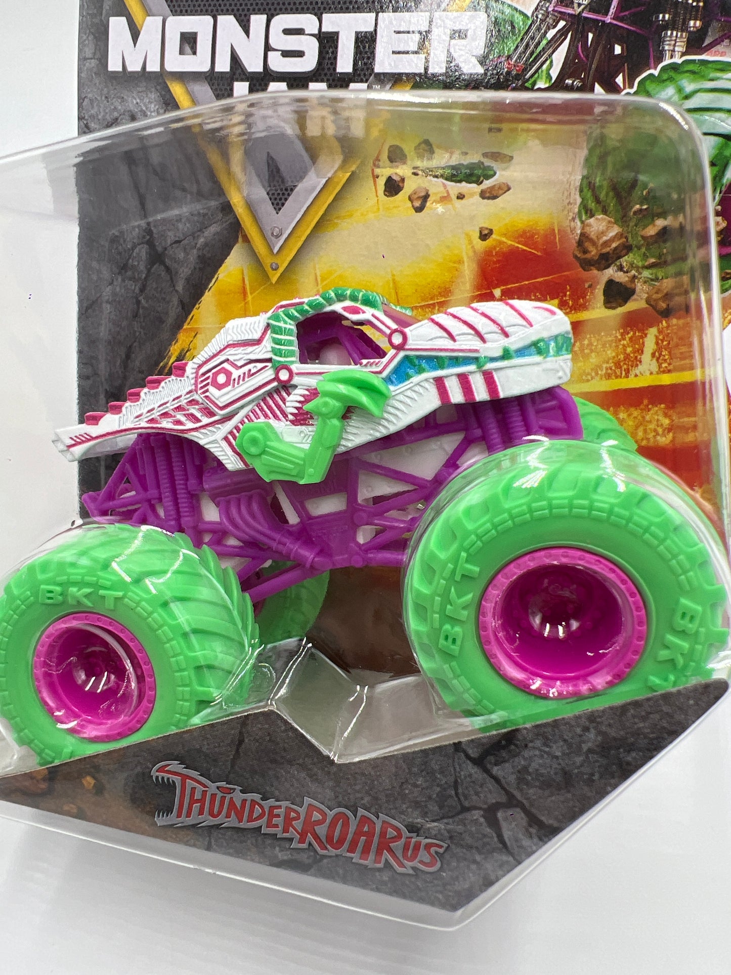 2025 Monster Jam Series 42 Nitro Neon ThunderROARus 126B