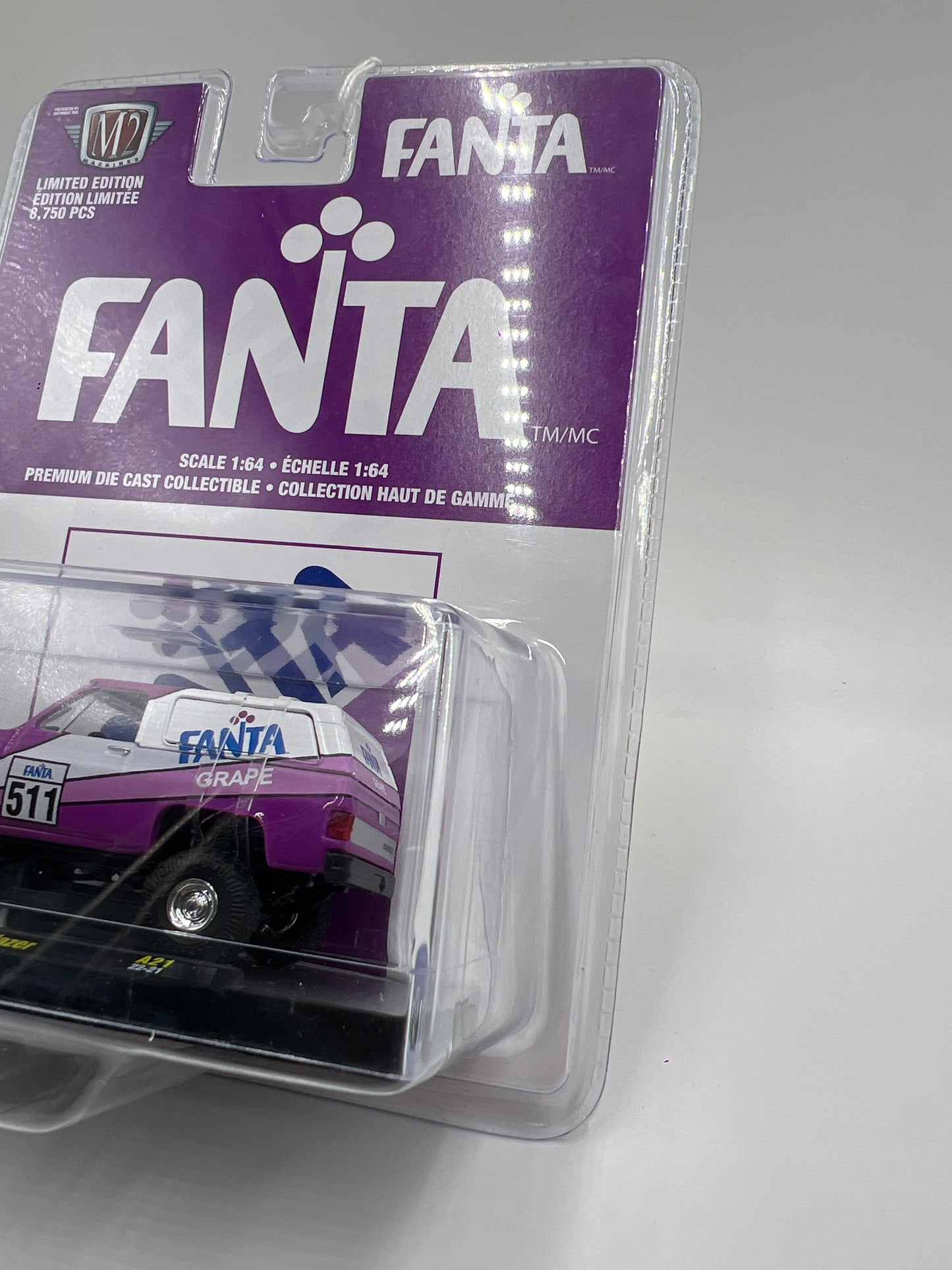 M2 Machines Fanta 1973 Chevrolet K5 Blazer Purple/White A21 196A