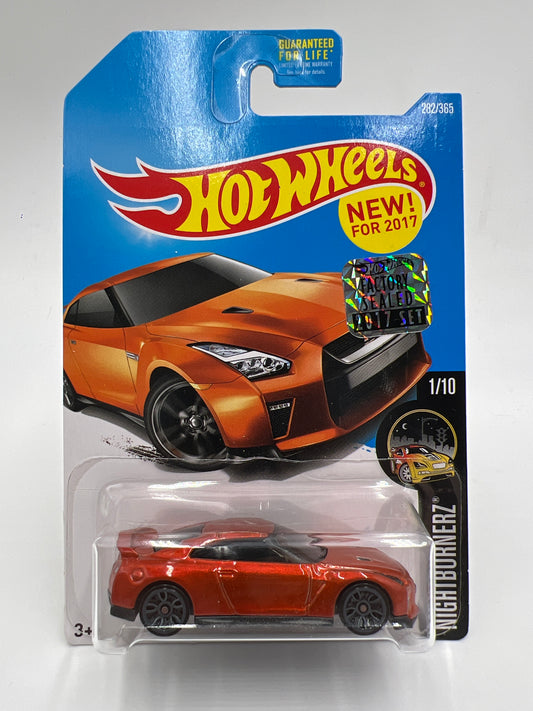 2017 Hot Wheels Factory Sealed Nightburnerz #282 17 Nissan GT-R R35 Orange W/Protector