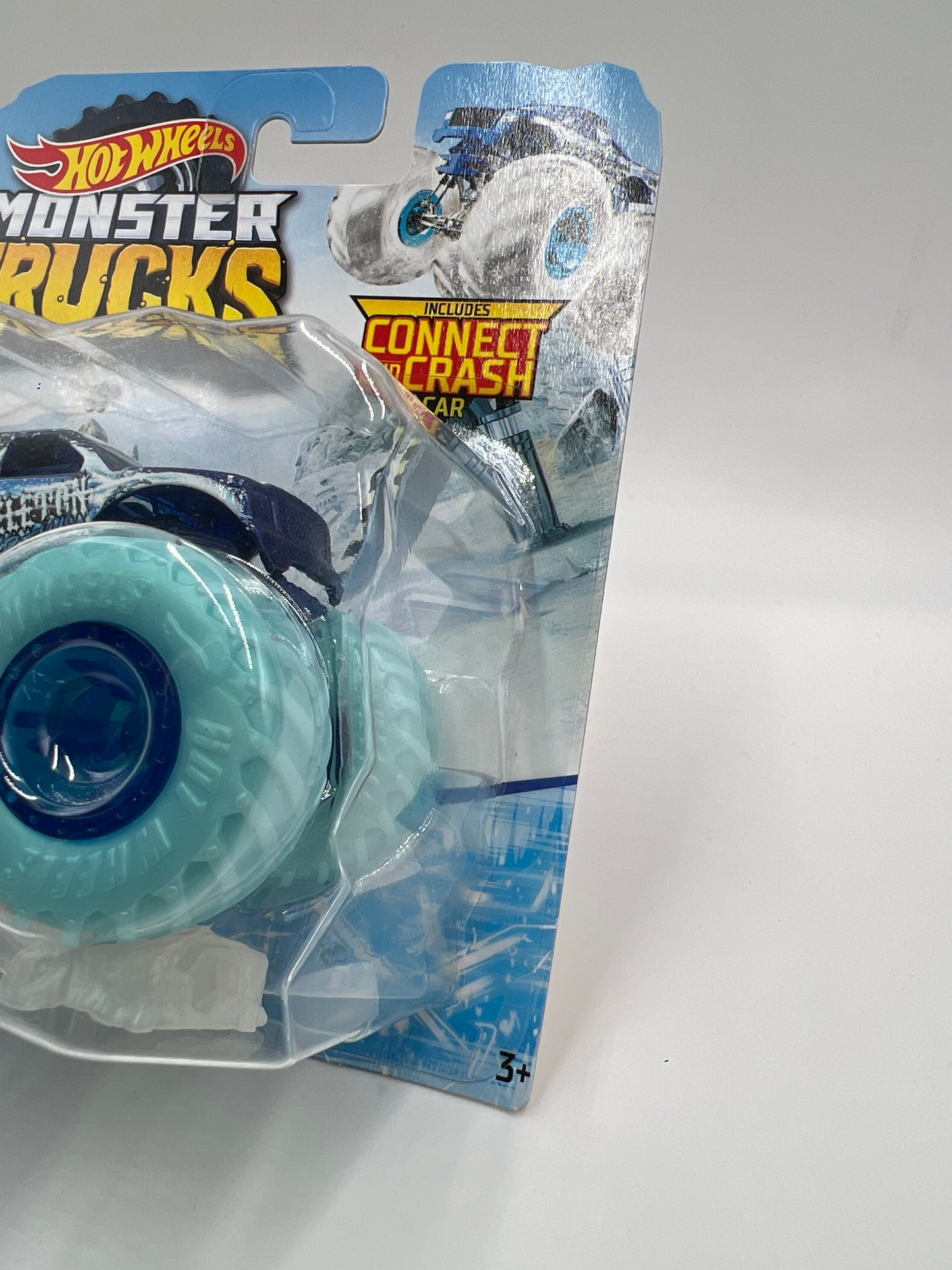 Hot Wheels Monster Trucks Blizzard Bashers Skeleton Crew W/Protector