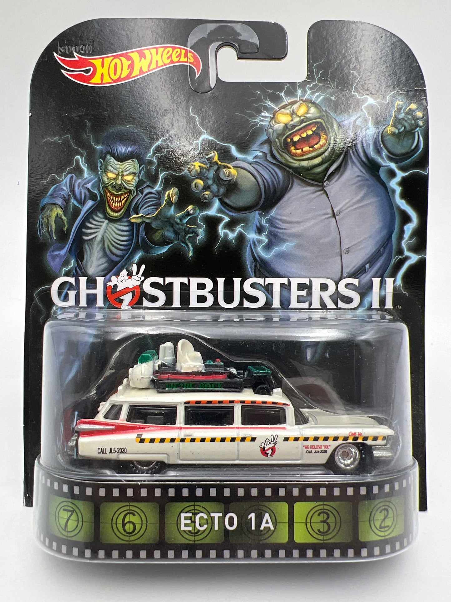 Hot Wheels Retro Entertainment Ghostbusters II Ecto-1A White W/Protector Bad Card