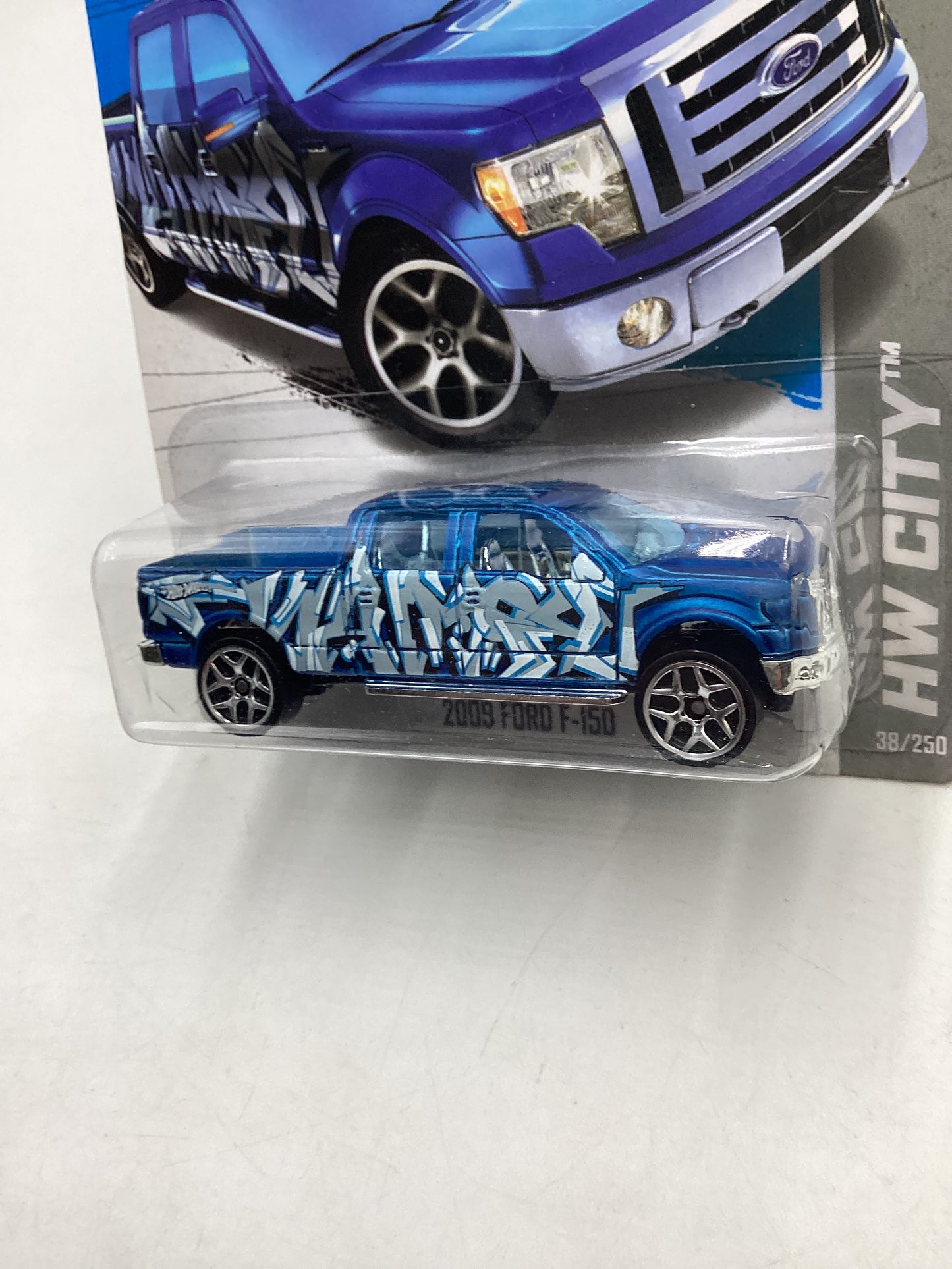 2013 Hot Wheels #38 2009 Ford F-150 Blue 28C