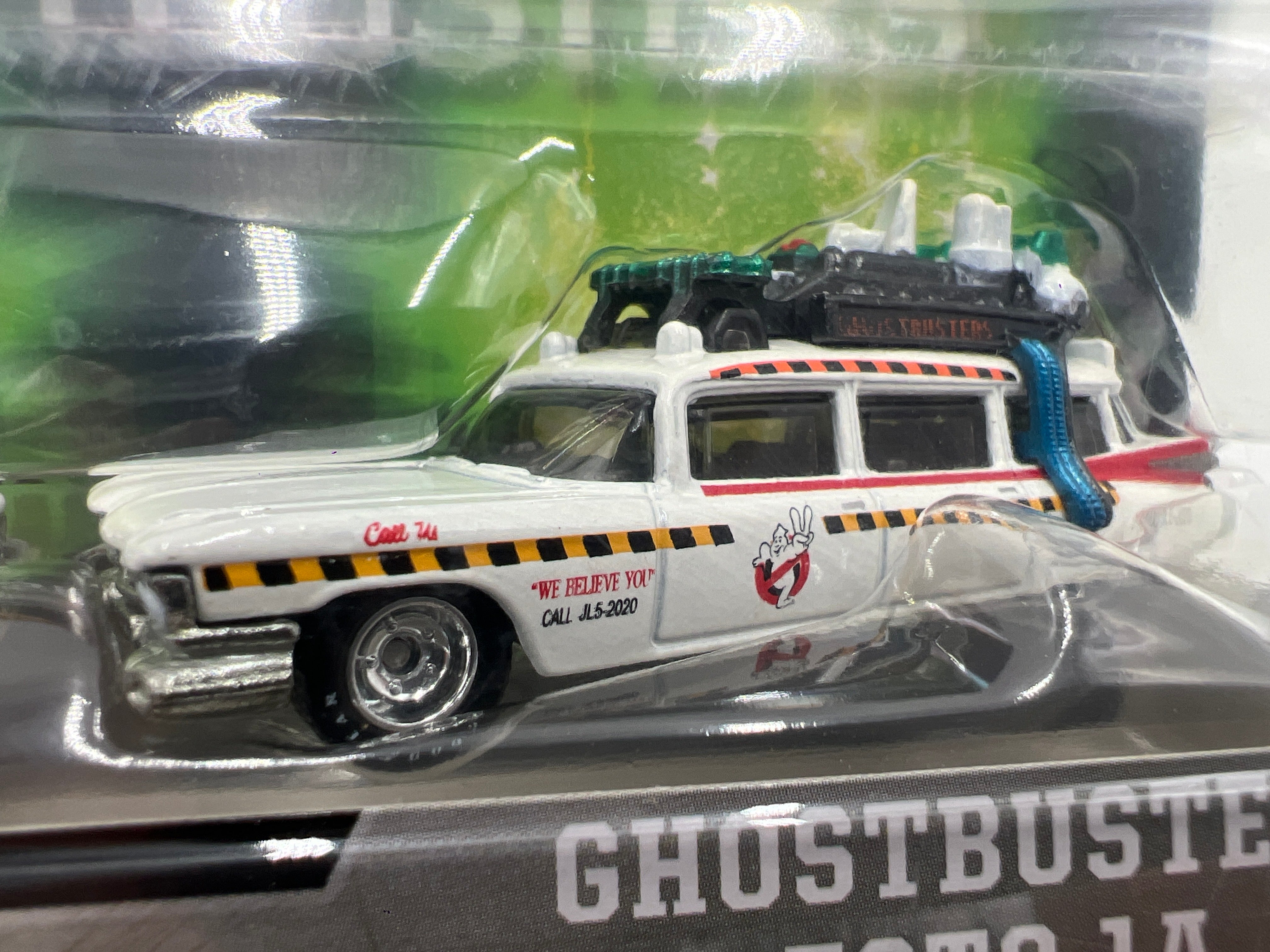 Hot Wheels Premium Classic Ghostbusters 2 Pack Ecto-1 & Ecto-1A