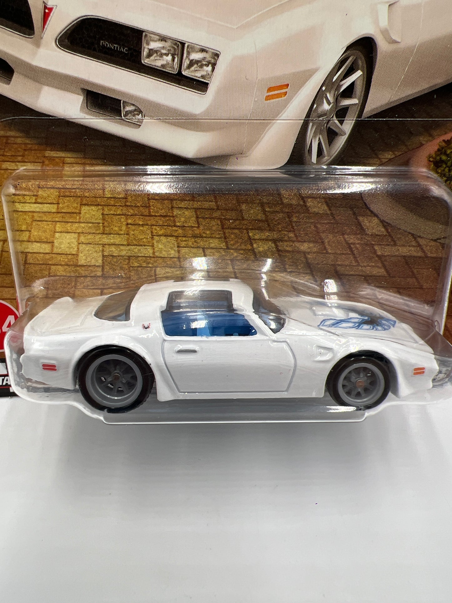 Hot Wheels Premium Boulevard #134 77 Pontiac Firebird TA White 260C